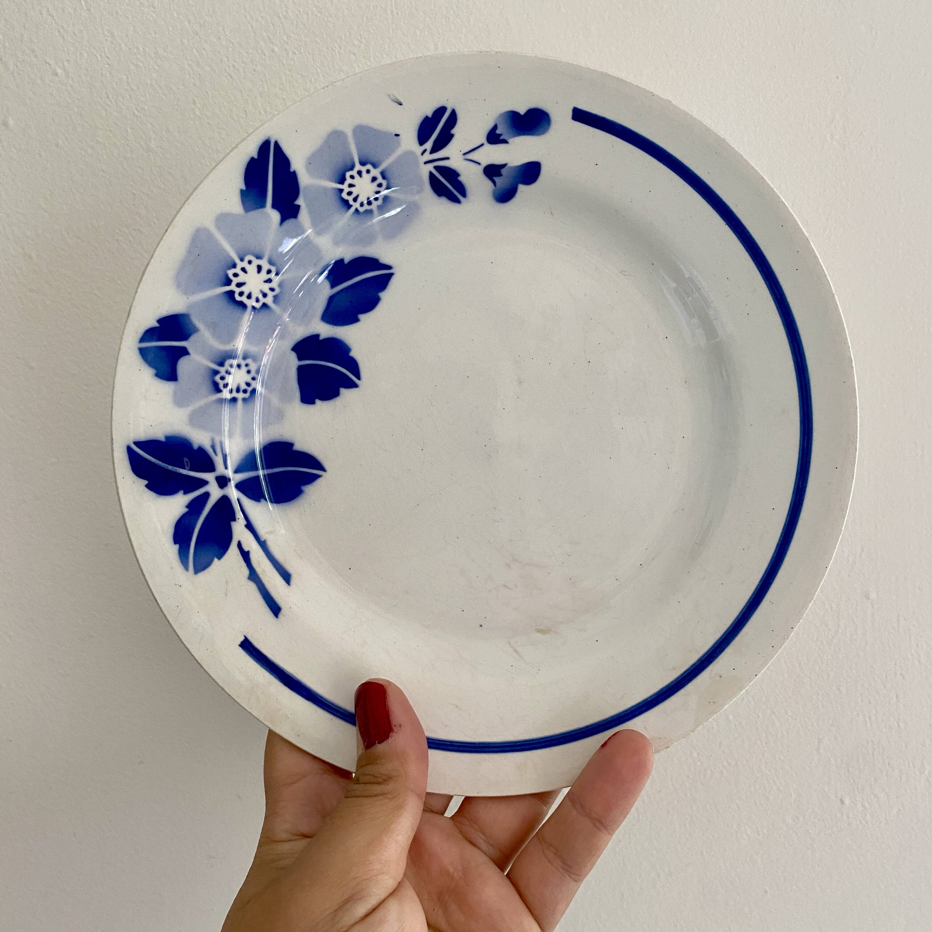 Set of 10 mismatched vintage dessert plates