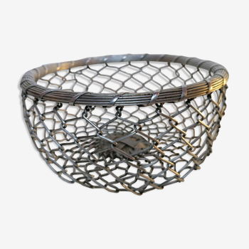 Metal wire basket