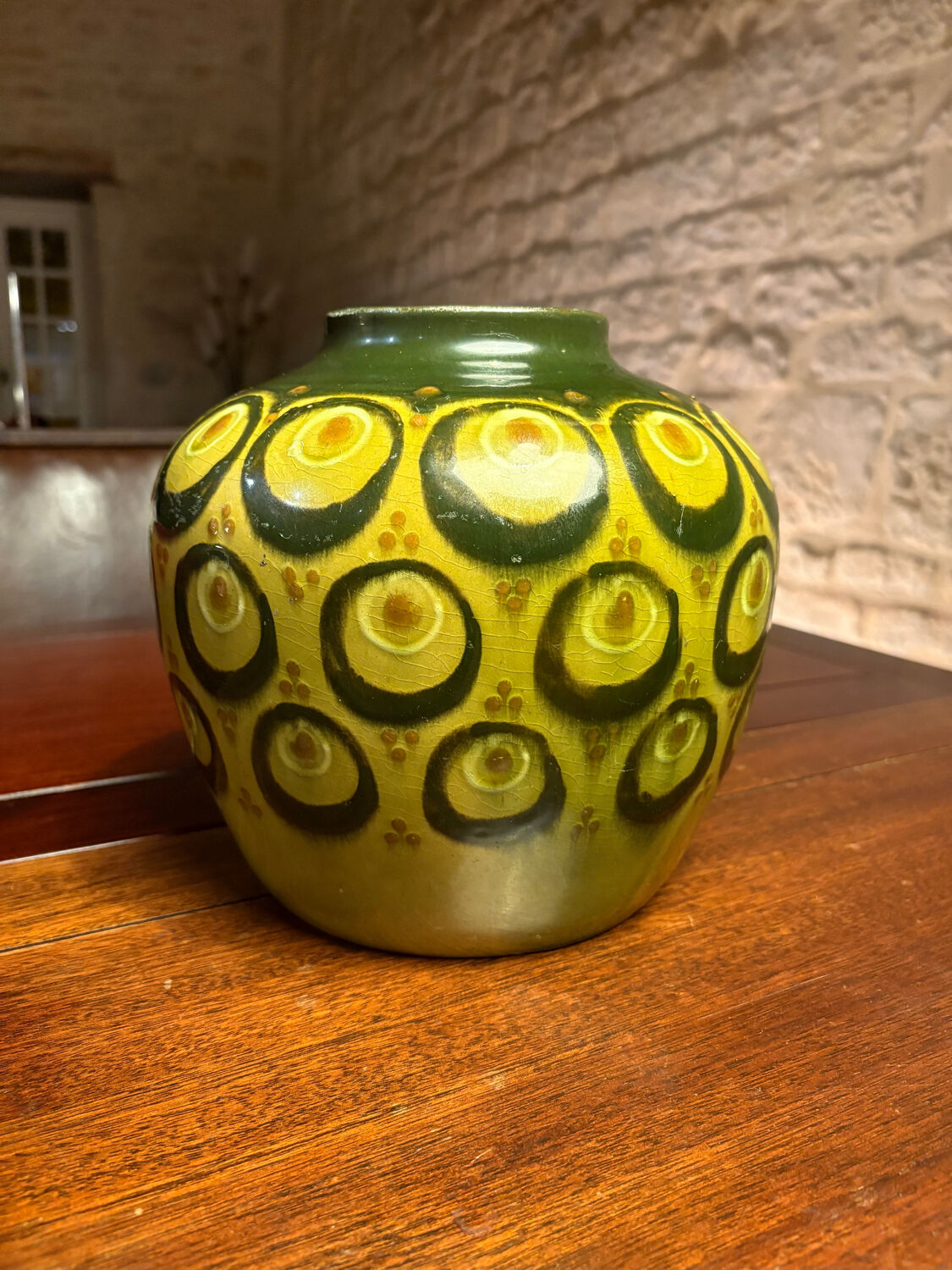 Elchinger round vase