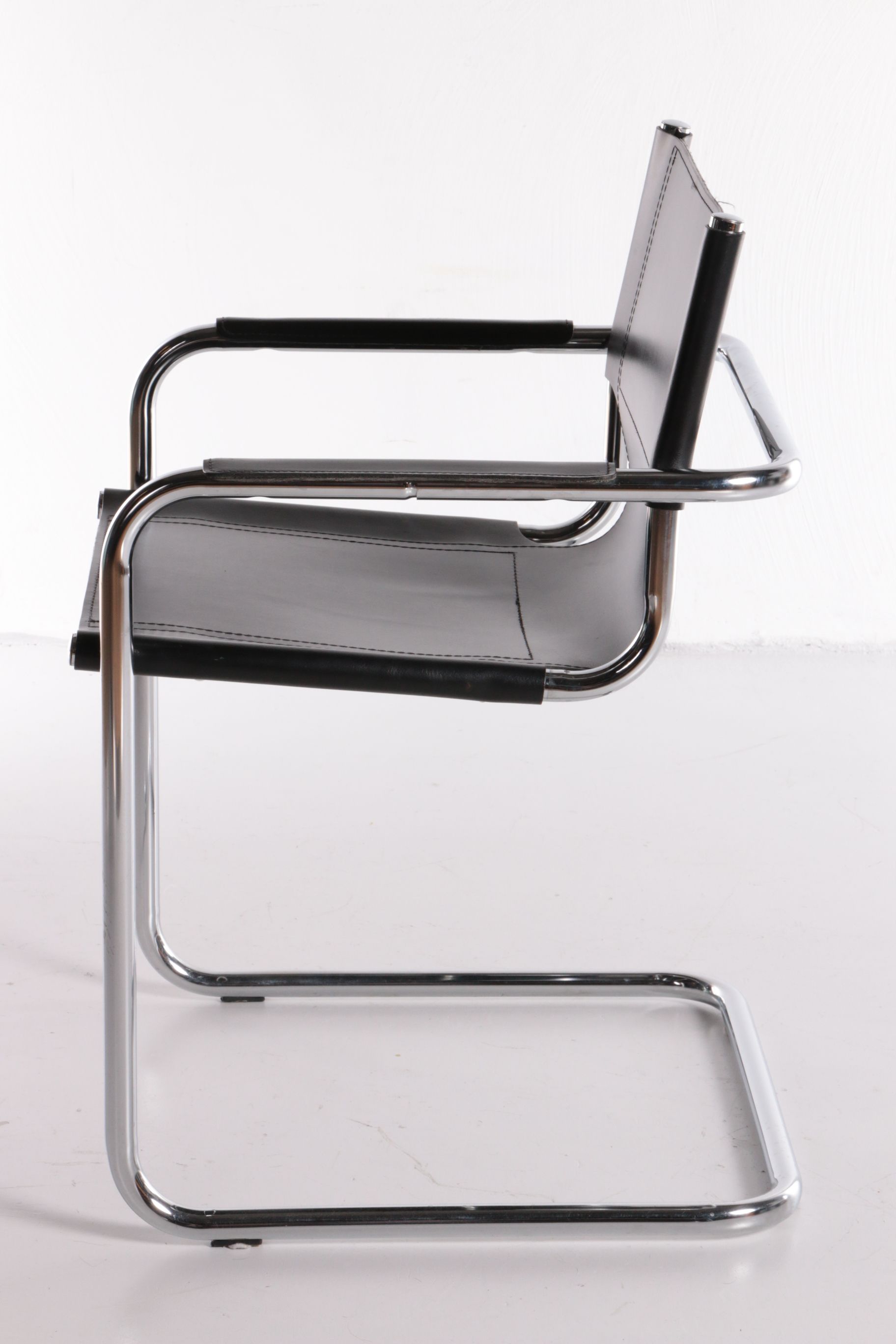 Vintage Set of 6 Tubular frame chairs