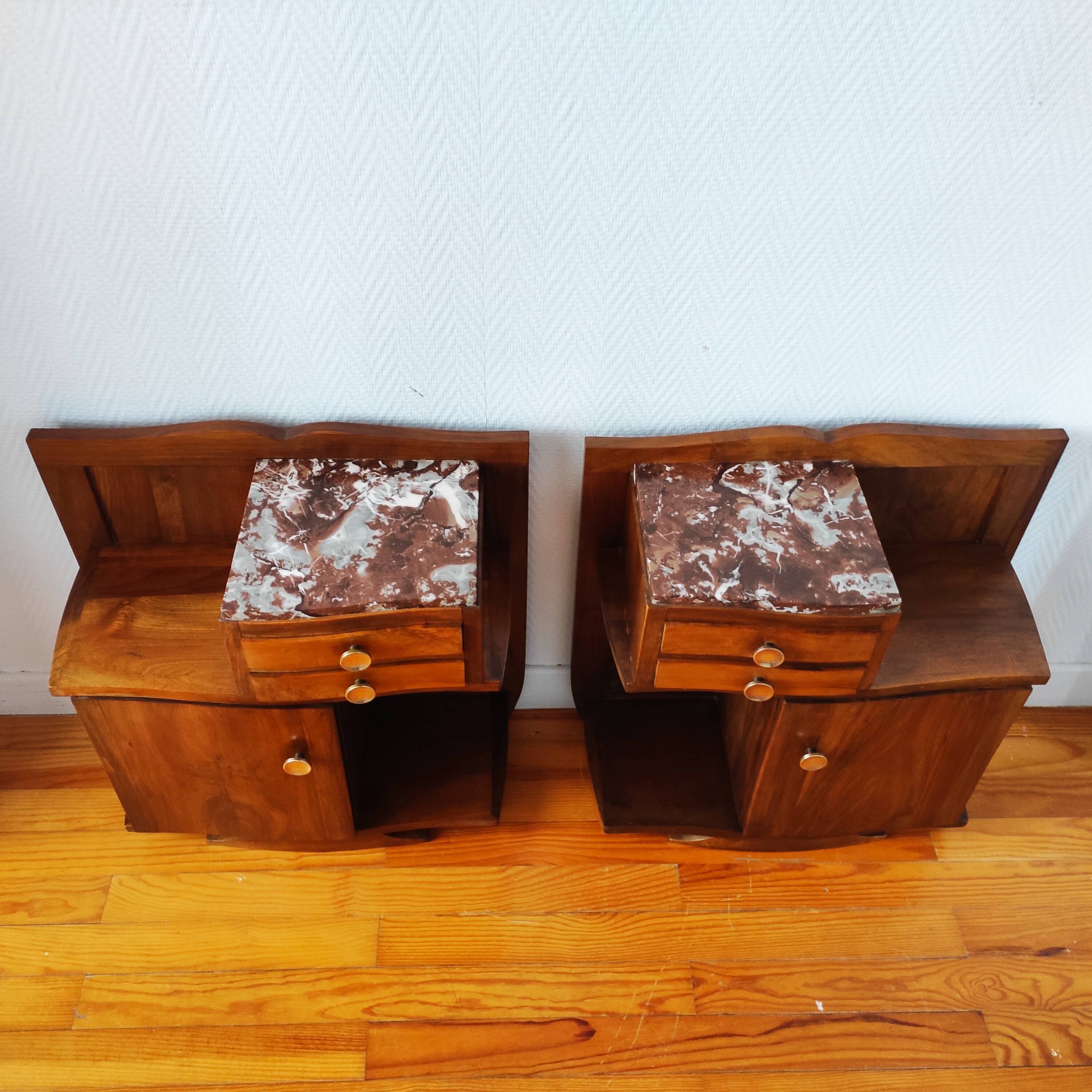 Pair of Art Deco 1930 walnut bedside tables