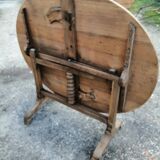 Winegrower's table, oak grape pickers