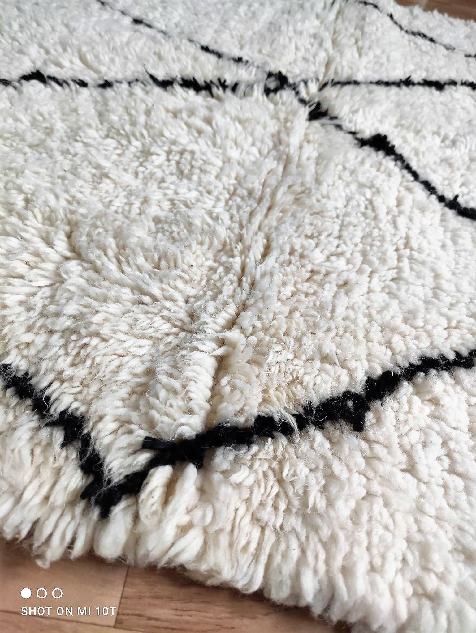 Berber carpet beni ouarain 1m65 by 95cm