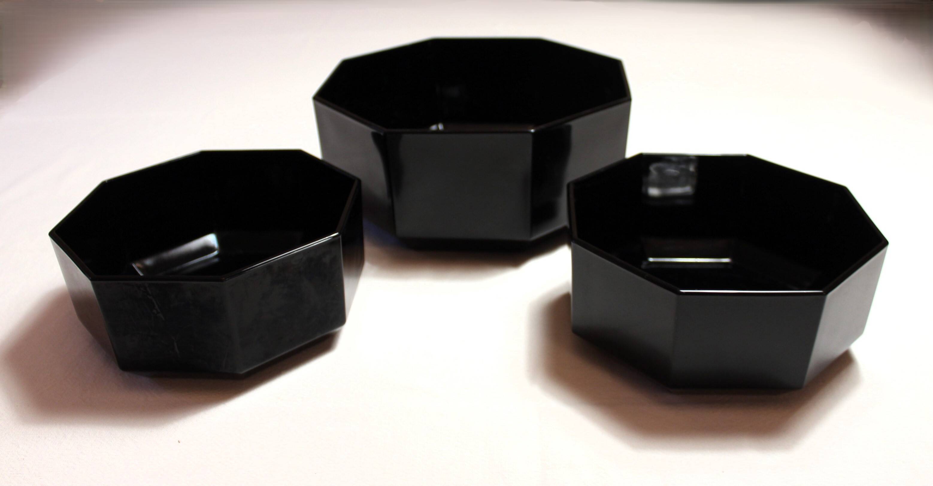 3 black Arcoroc "Octime" serving dishes