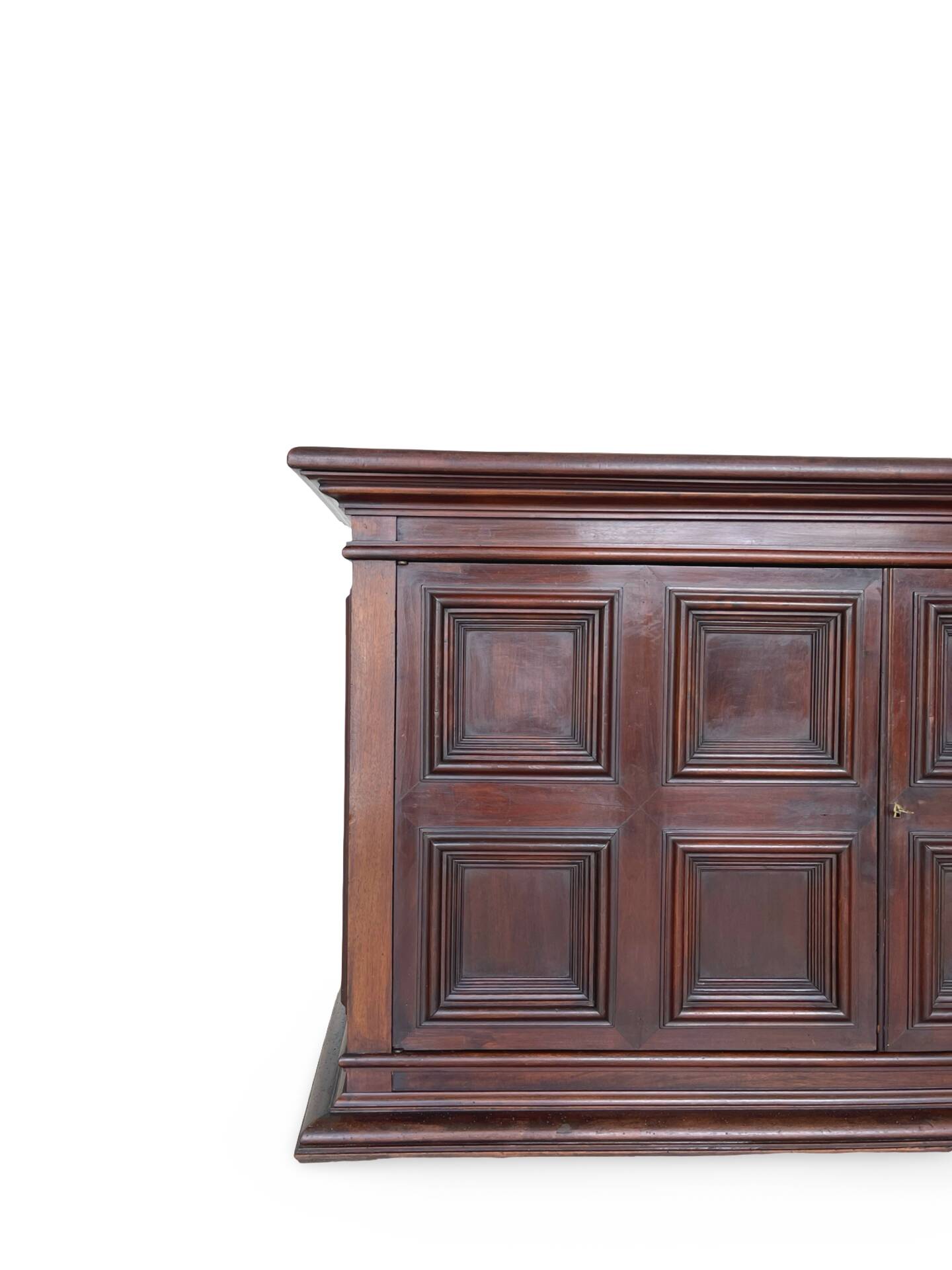 The high-quality Italian Renaissance Revival credenza, 1920s/1930s