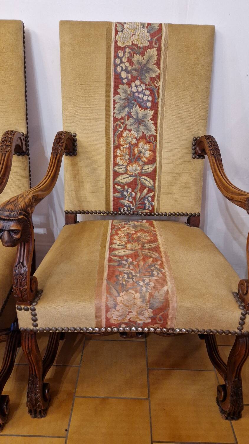 Pair of Renaissance armchairs
