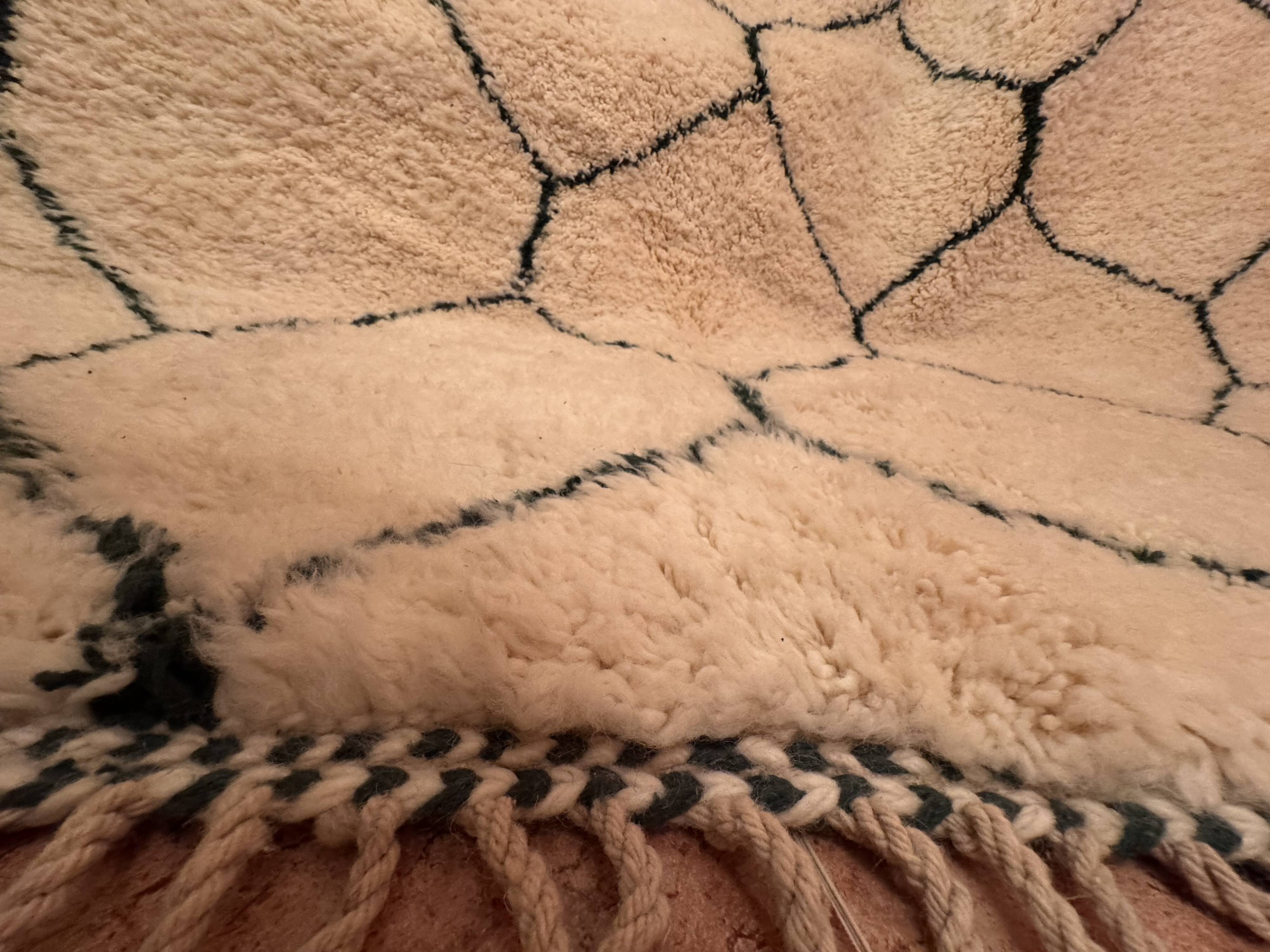 Handmade Berber wool rug 280x250 cm