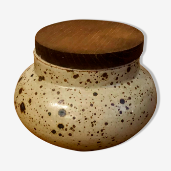 Speckled stoneware pot