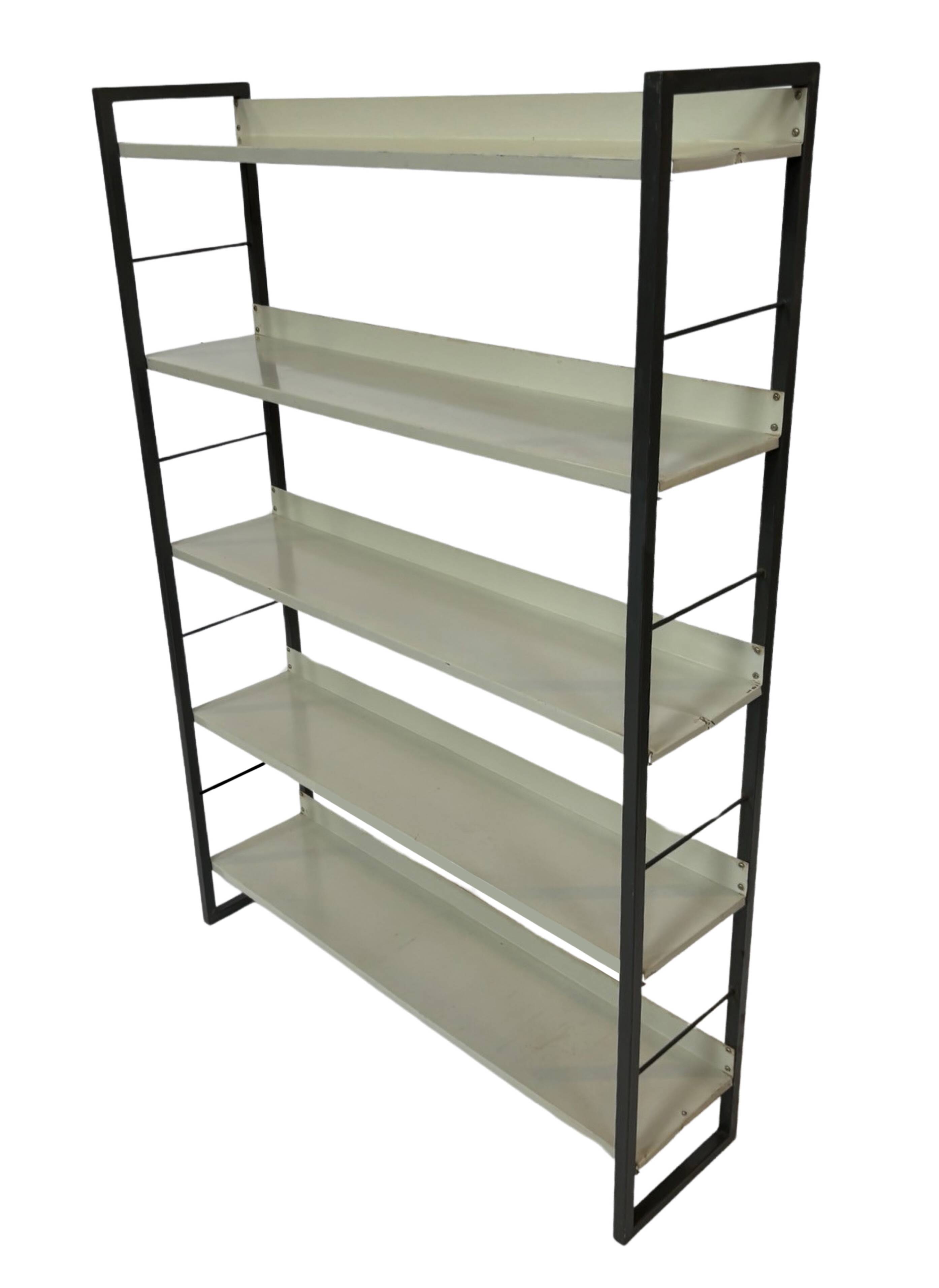 Free stanting Tomado shelving unit in metal and gray - 1960s Dutch Design