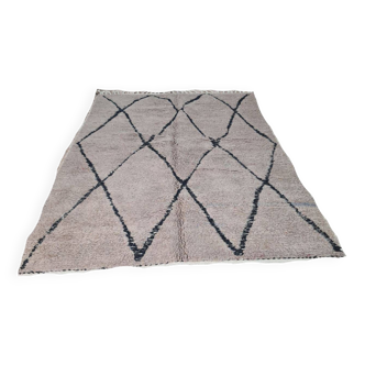 Handmade wool Berber rug 250 x 150 cm