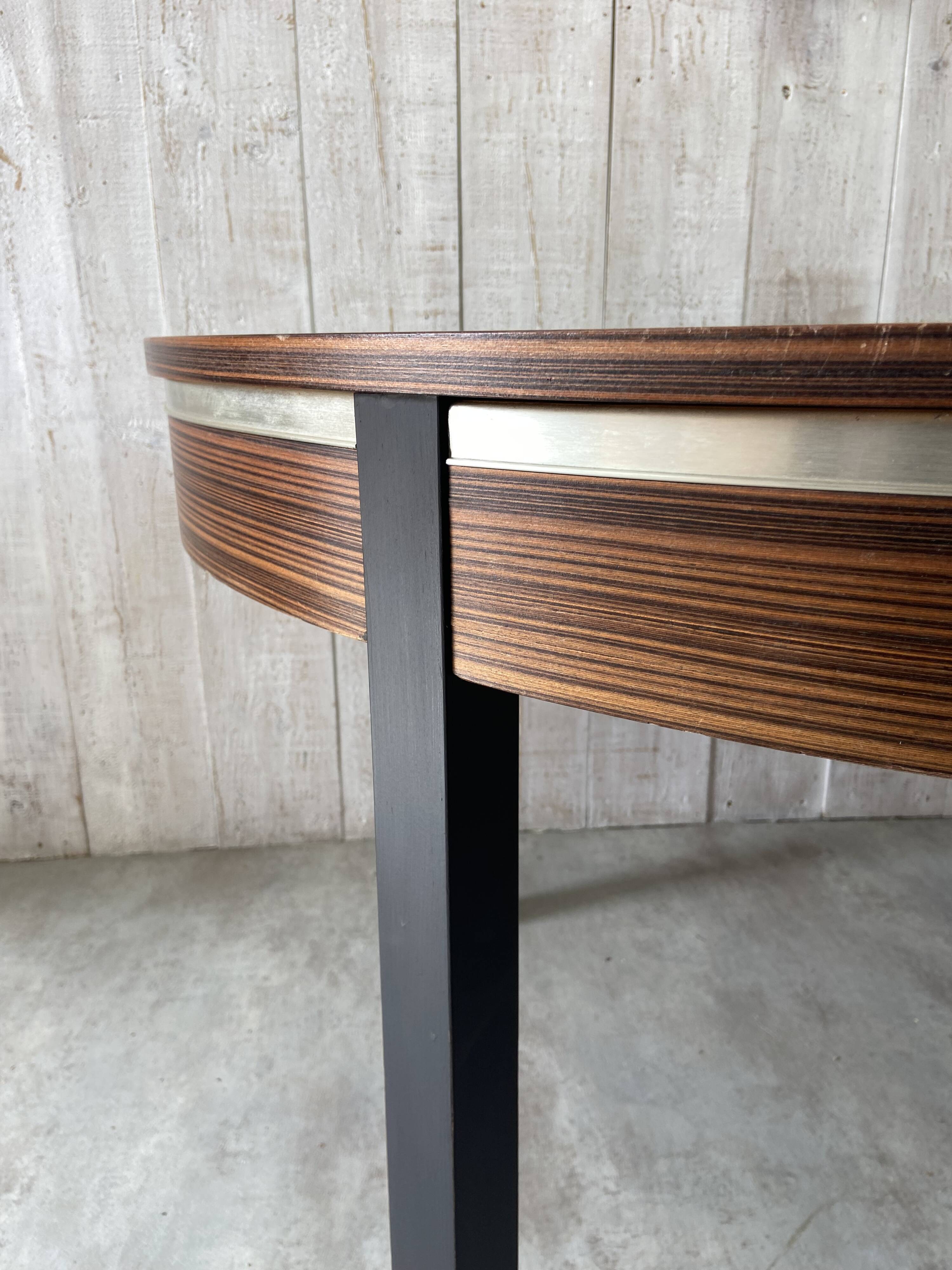 Vintage extendable table