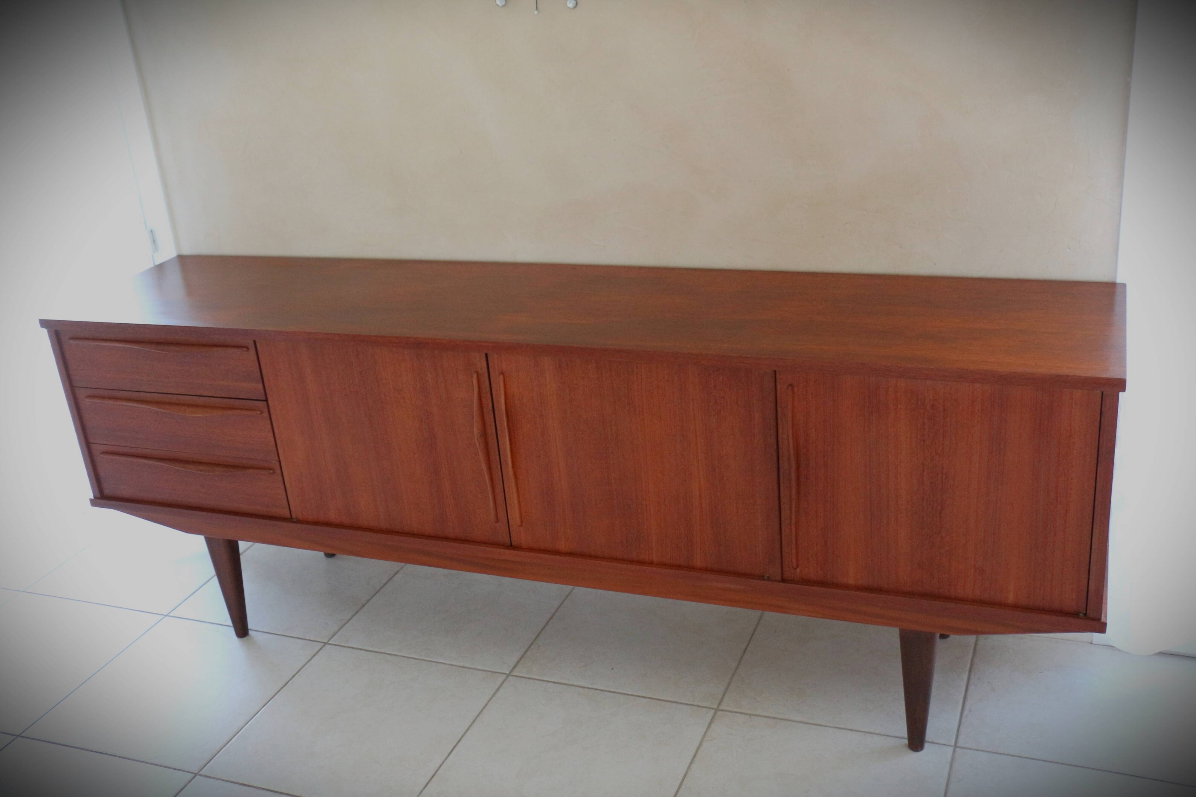 Scandinavian design in French-made teak