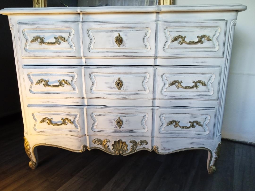 Patinated royal chest of drawers Louis XV style