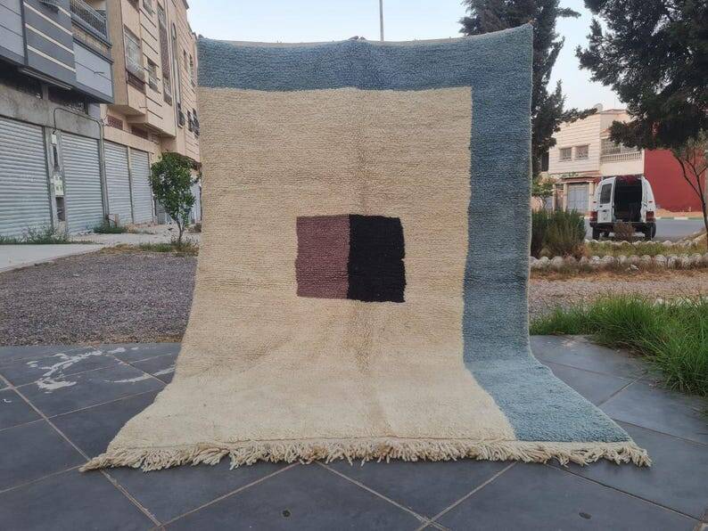 Handmade natural wool rug, size 150 x 260 cm