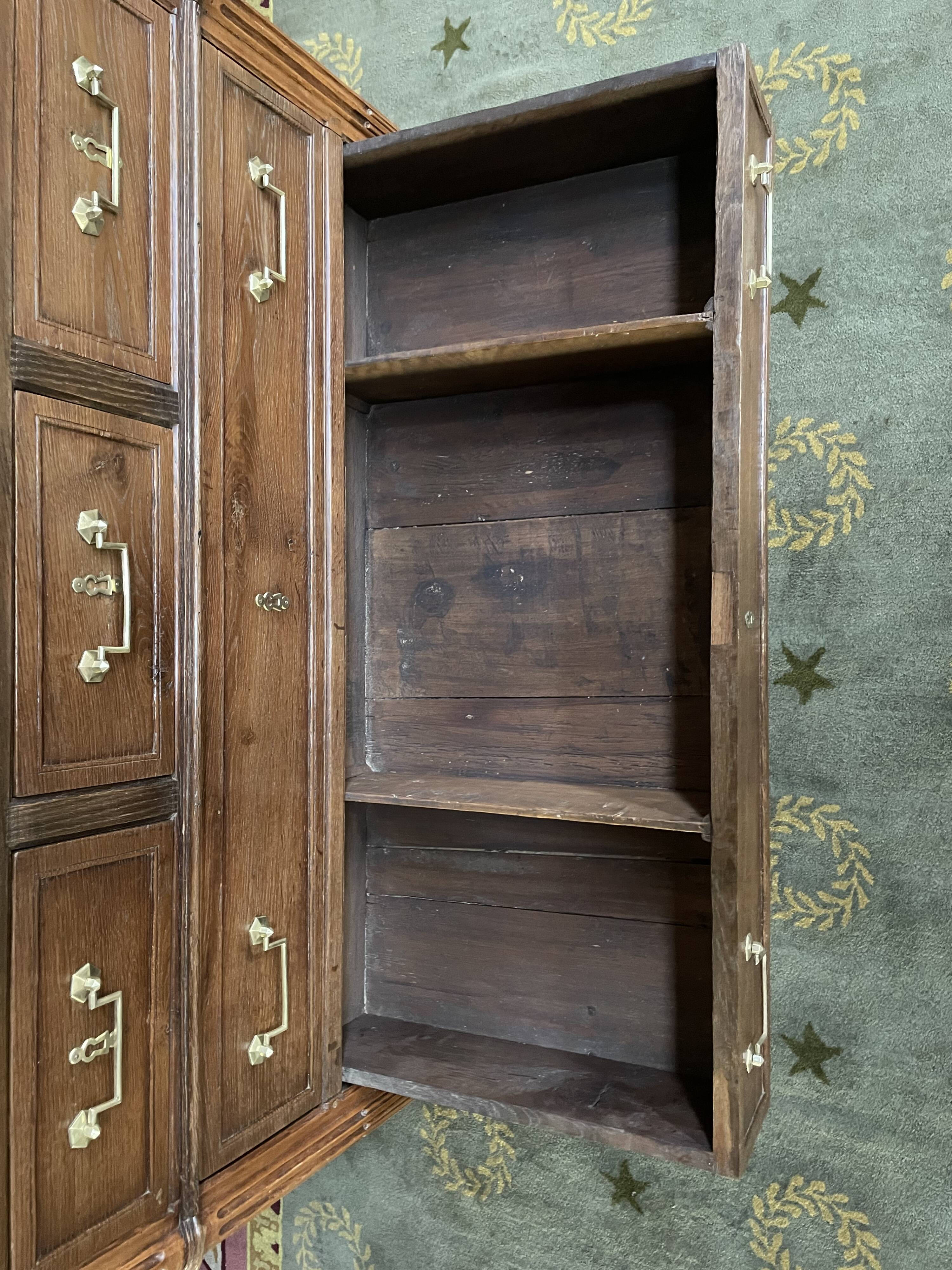 Commode Louis XVI en chêne 19eme