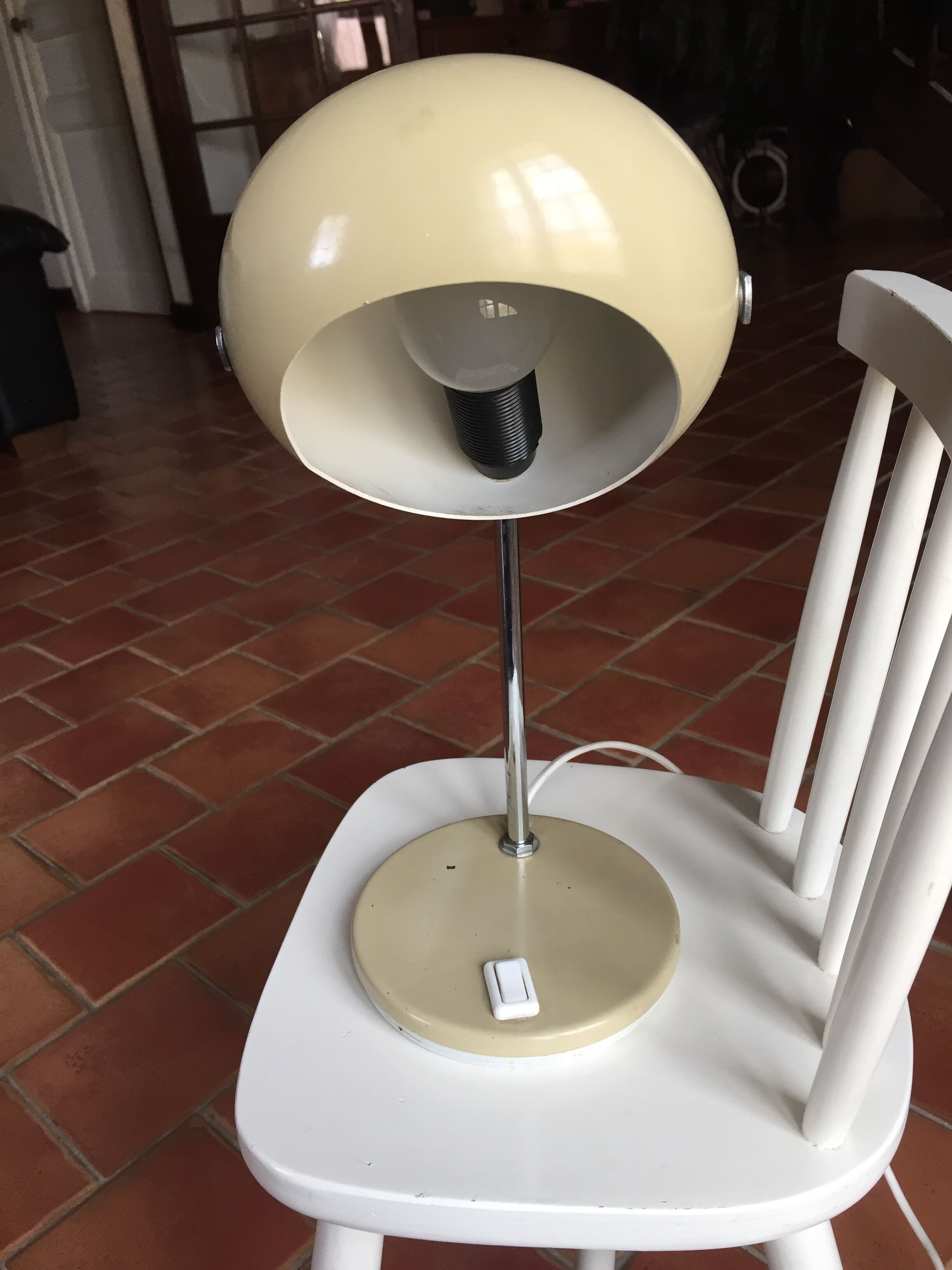 Eyes ball vintage desk lamp