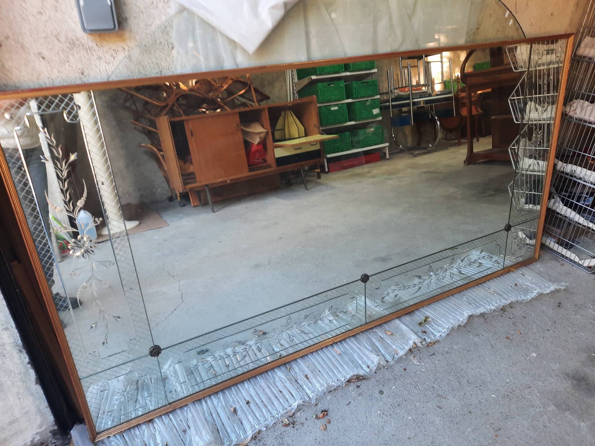 Immense miroir vénitien – 202 cm – verre gravé & biseauté – bois doré