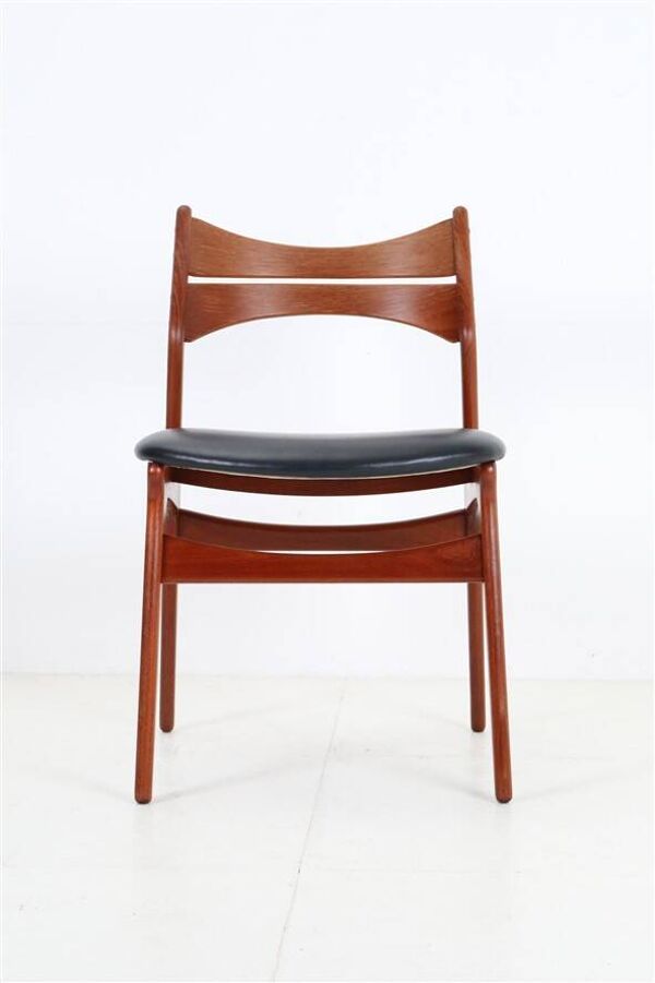 ACO Møbler / Erik Buck “310” chaise en teck / cuir noir / design danois moderne du milieu du siècle / années 1960 / Buch