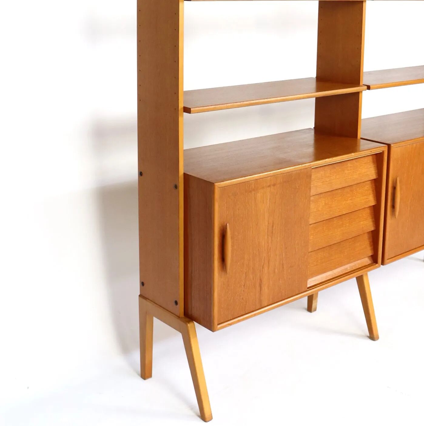 Double teak bookshelf from the 1960s.