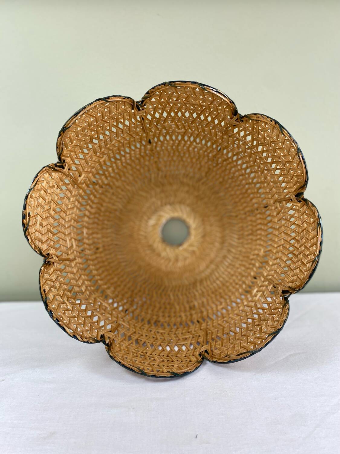 Suspension tulipe tressée