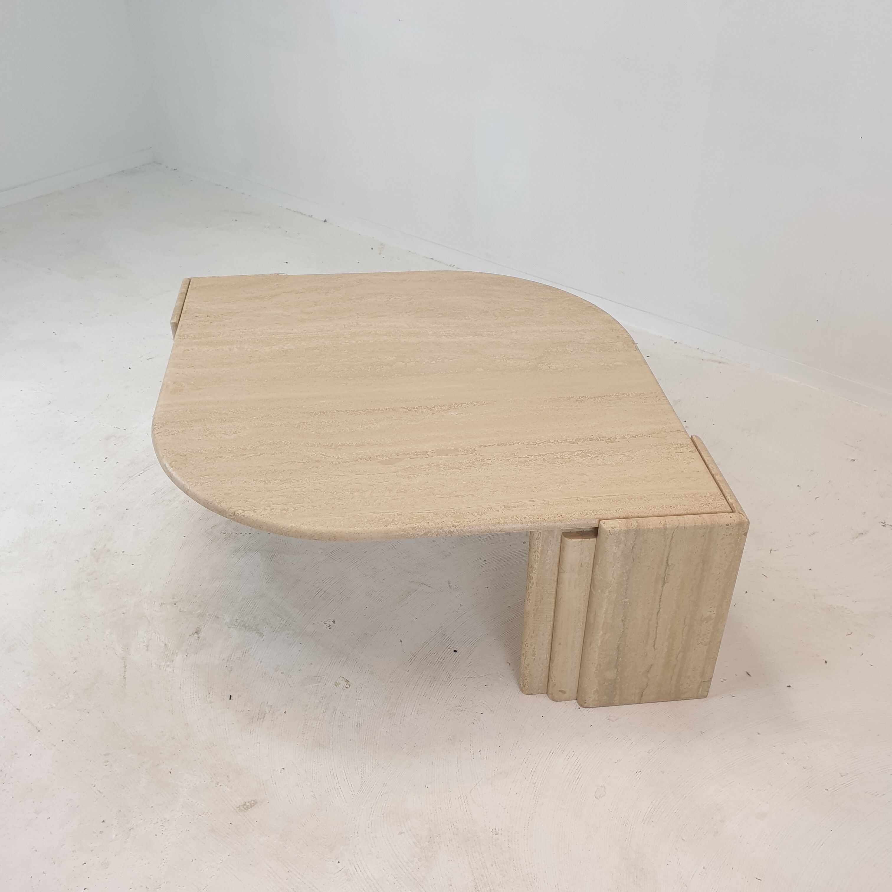 Table basse en travertin italien, années 1980