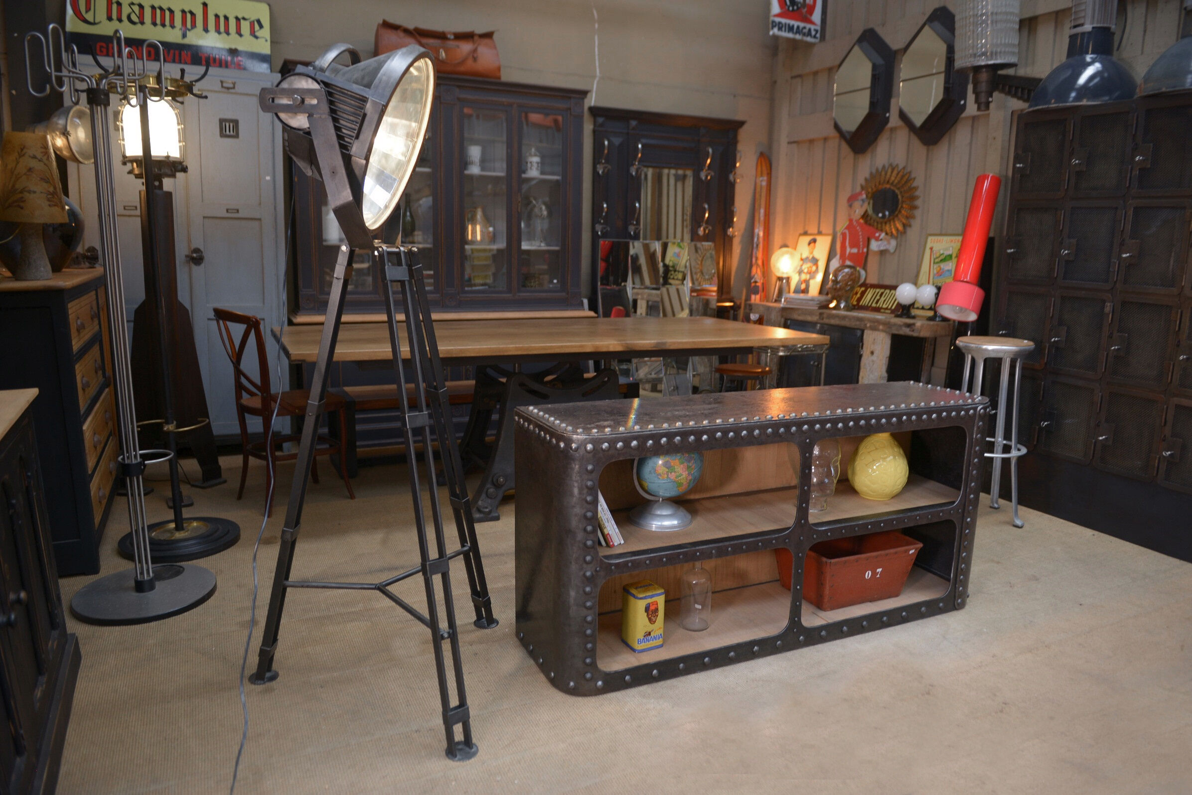 Philips adjustable metal floor projector 1960