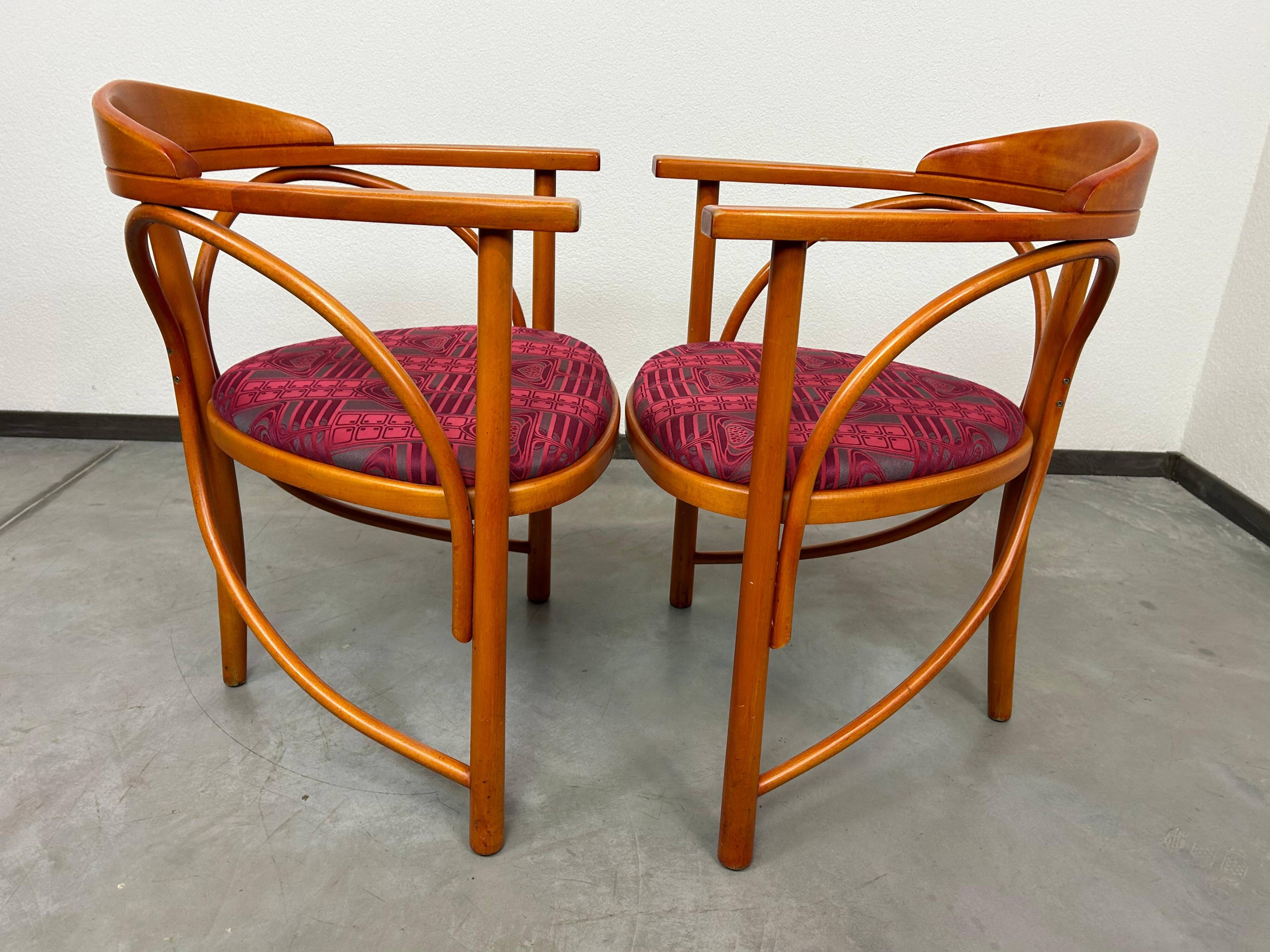 Tripod chairs Secession No. 81 by Thonet