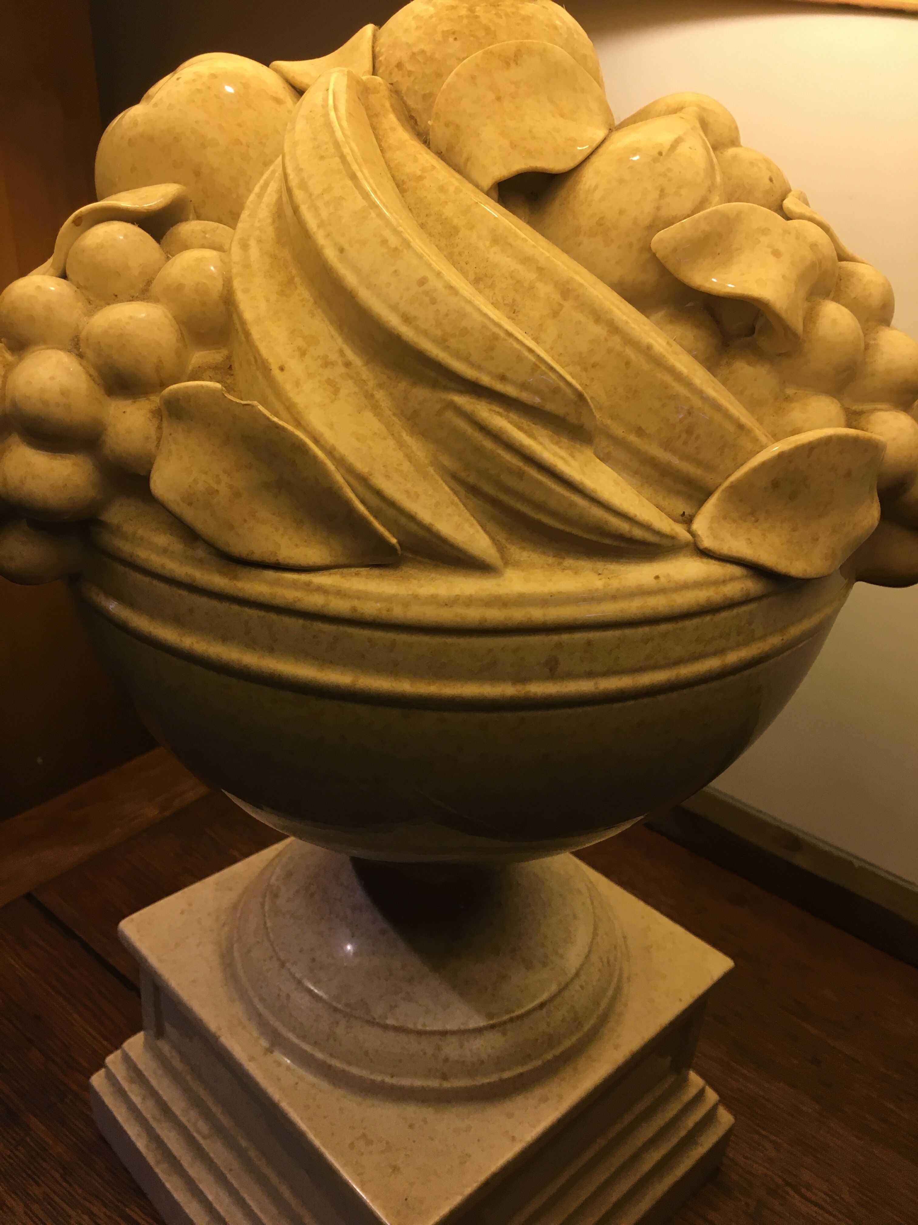 Ceramic fruit cutting lamp