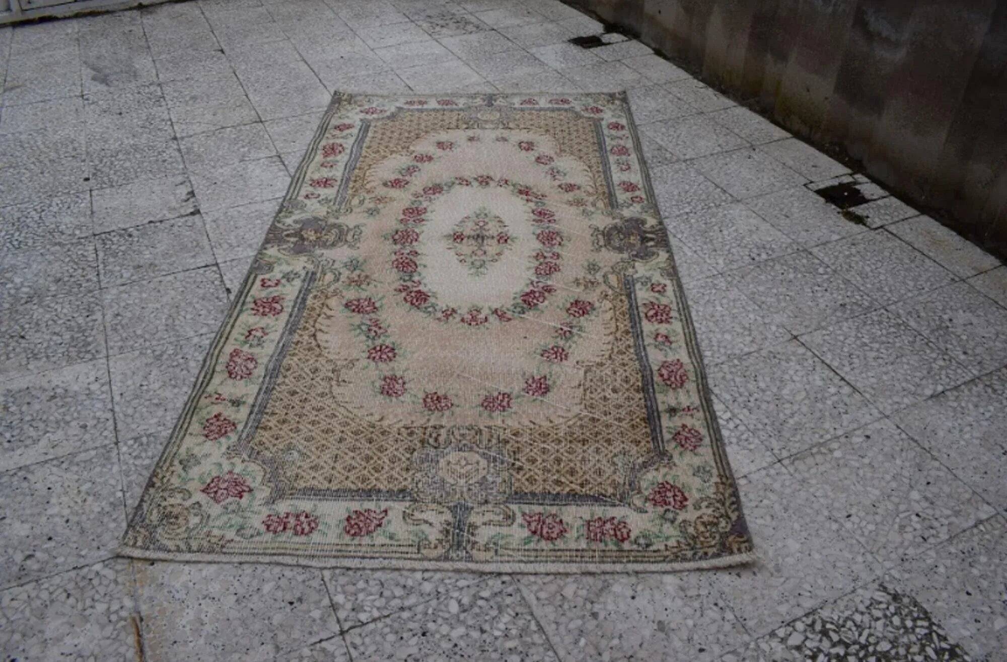 Vintage Turkish Oushak rug 114x212 cm