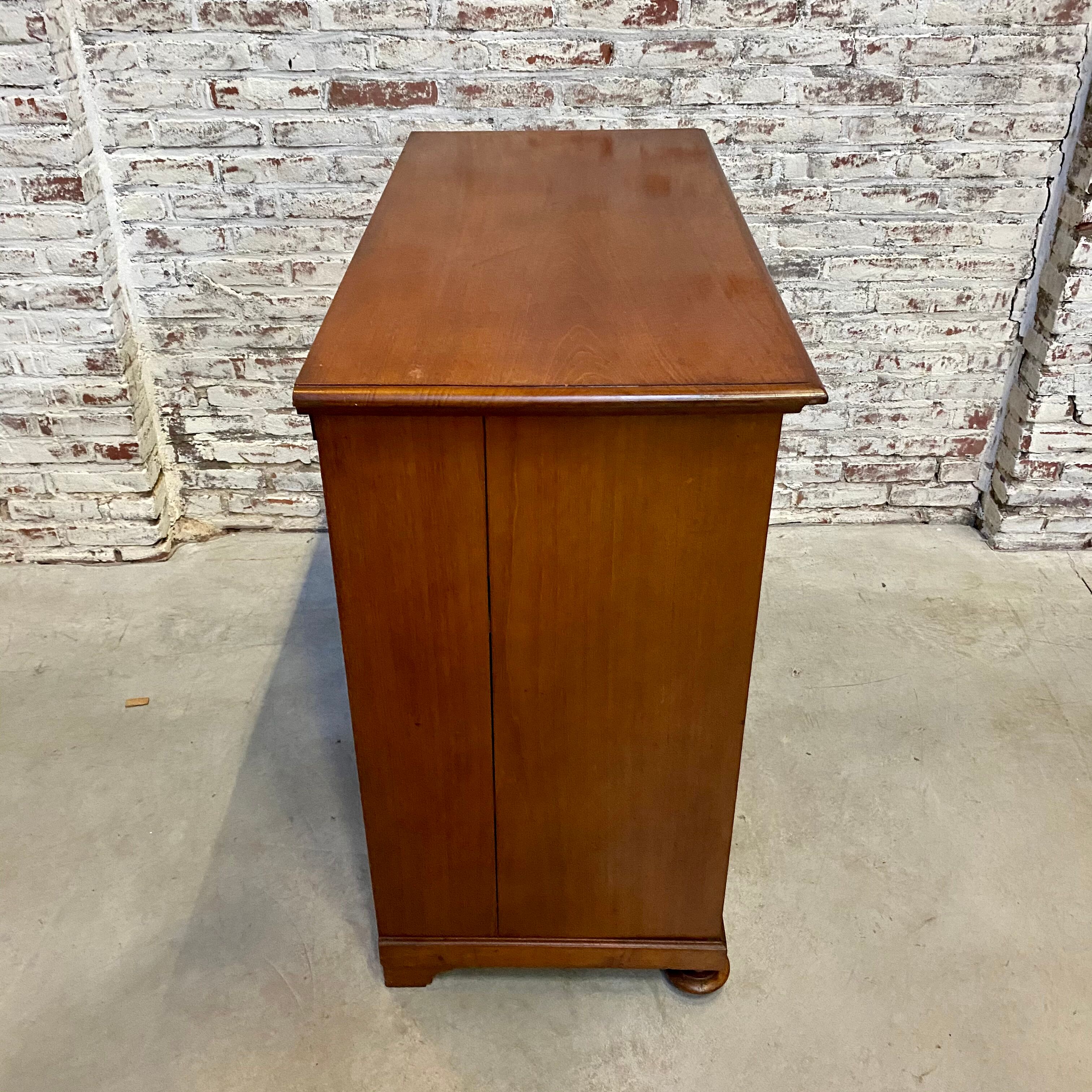 Commode anglaise antique en acajou