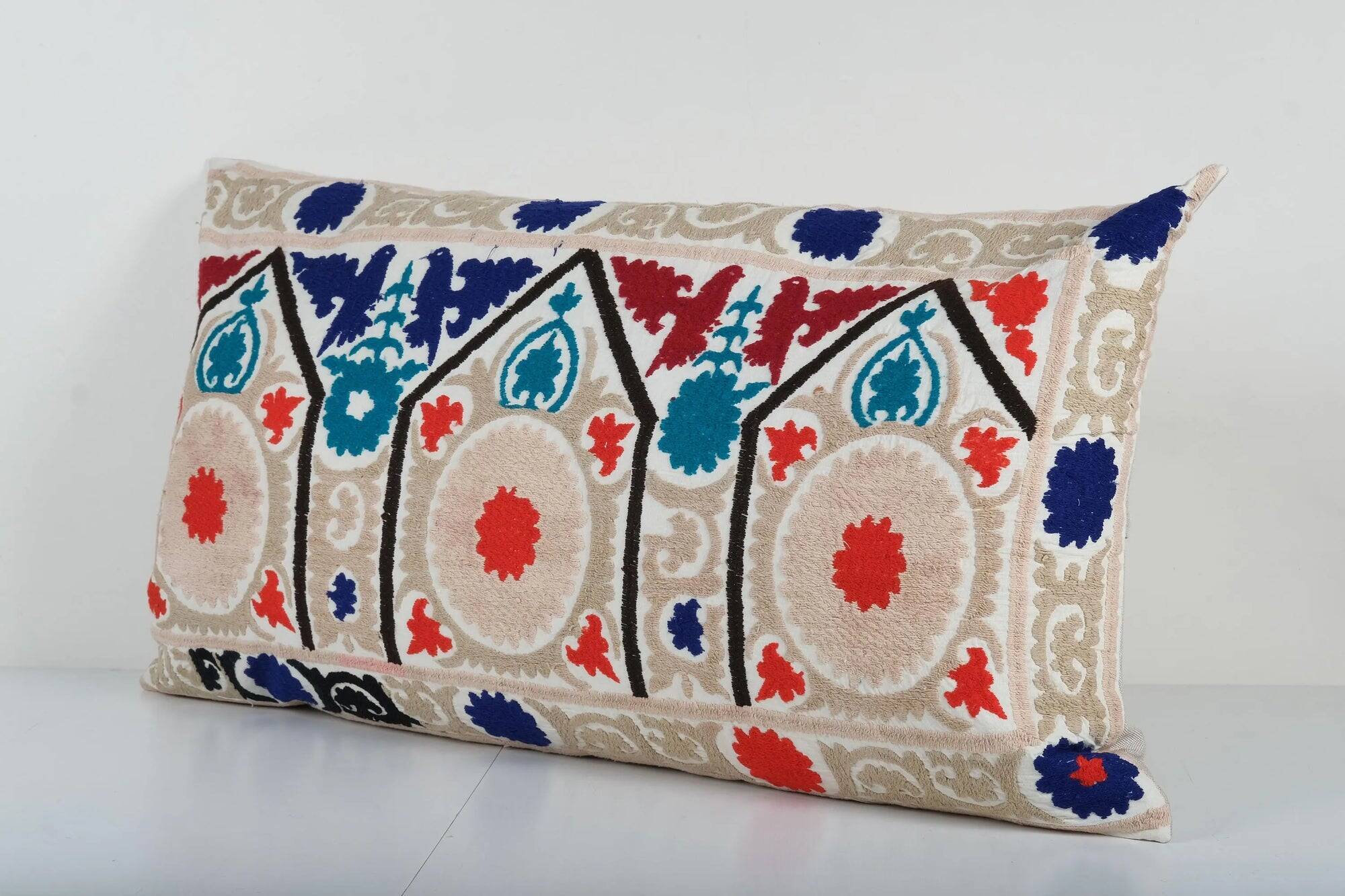 Vintage embroidered cushion cover 61x109 cm