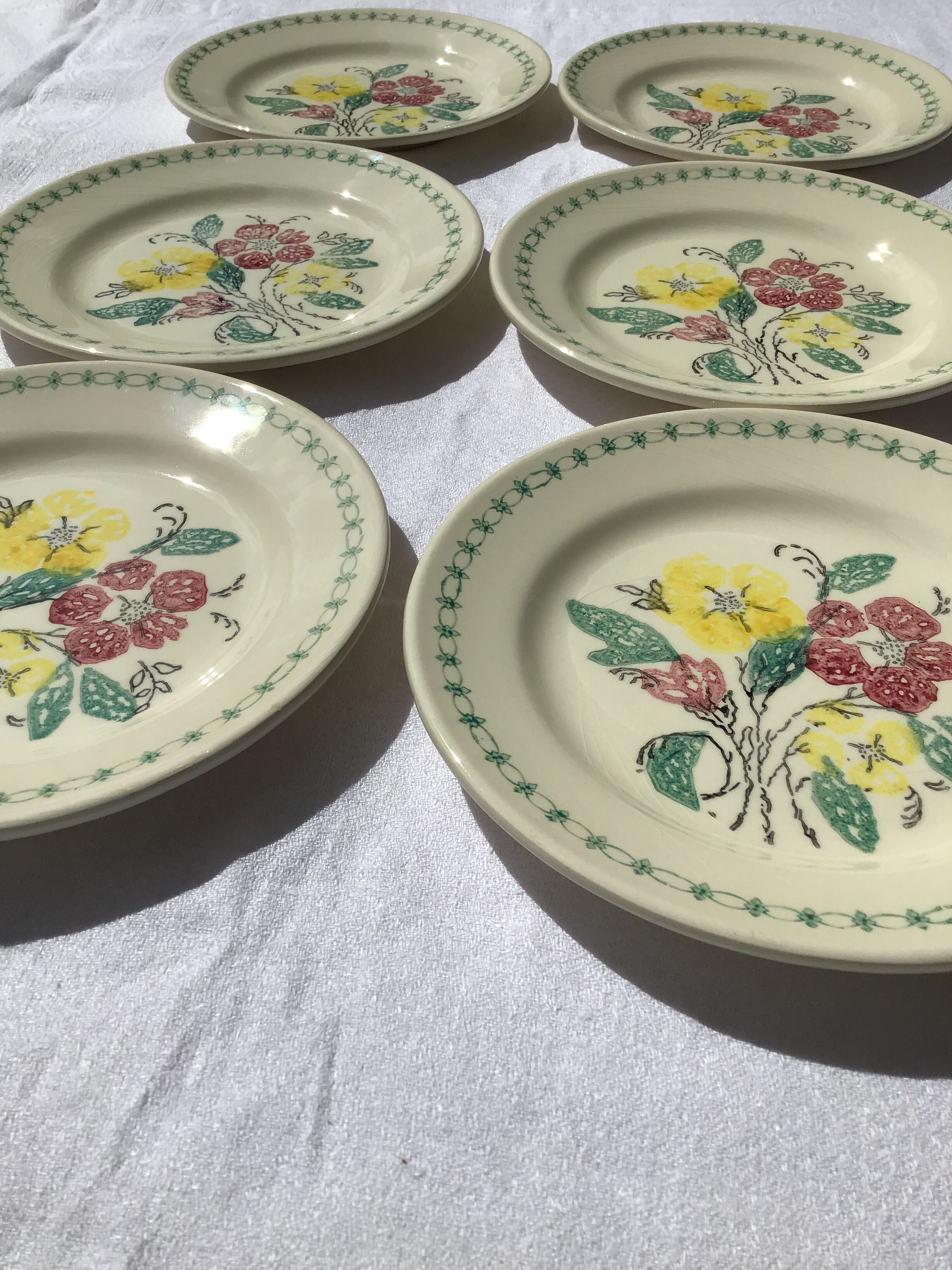 6 dessert plates earthenware cream flowers
