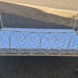 bed child iron bench