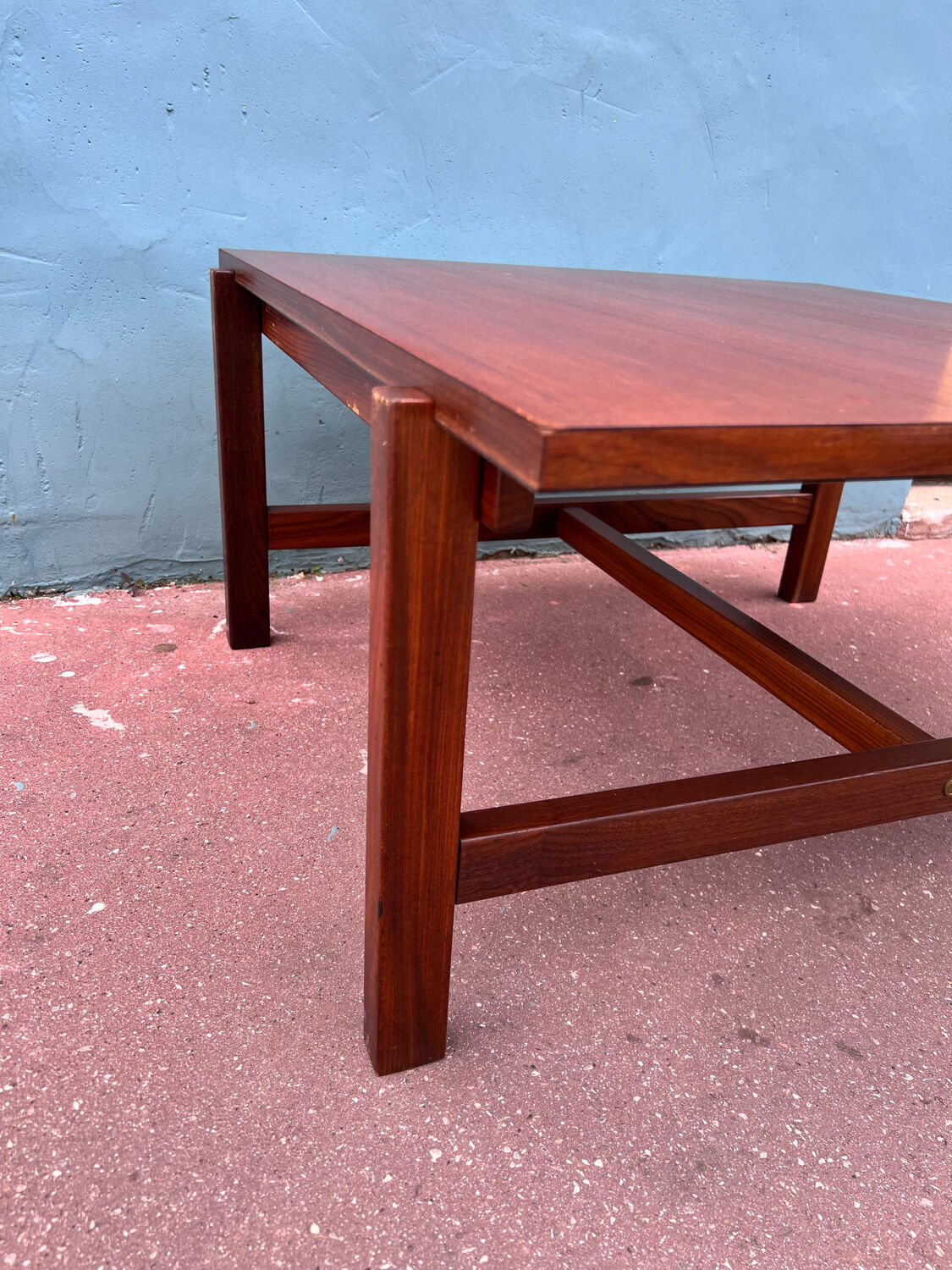 Reversible coffee table by Cees Braakman