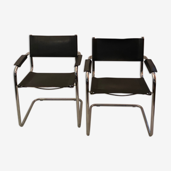 Paire de chaises en chrome et en cuir
