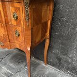 Small transition style jumping chest of drawers.