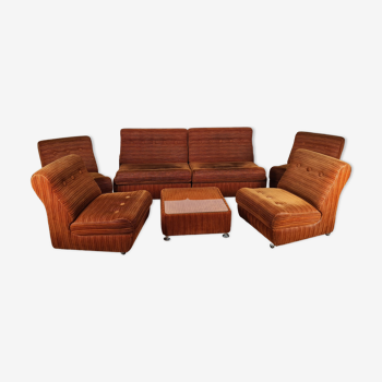 Modular Austrian living room with double sofa bed, armchairs with wheels and coffee table