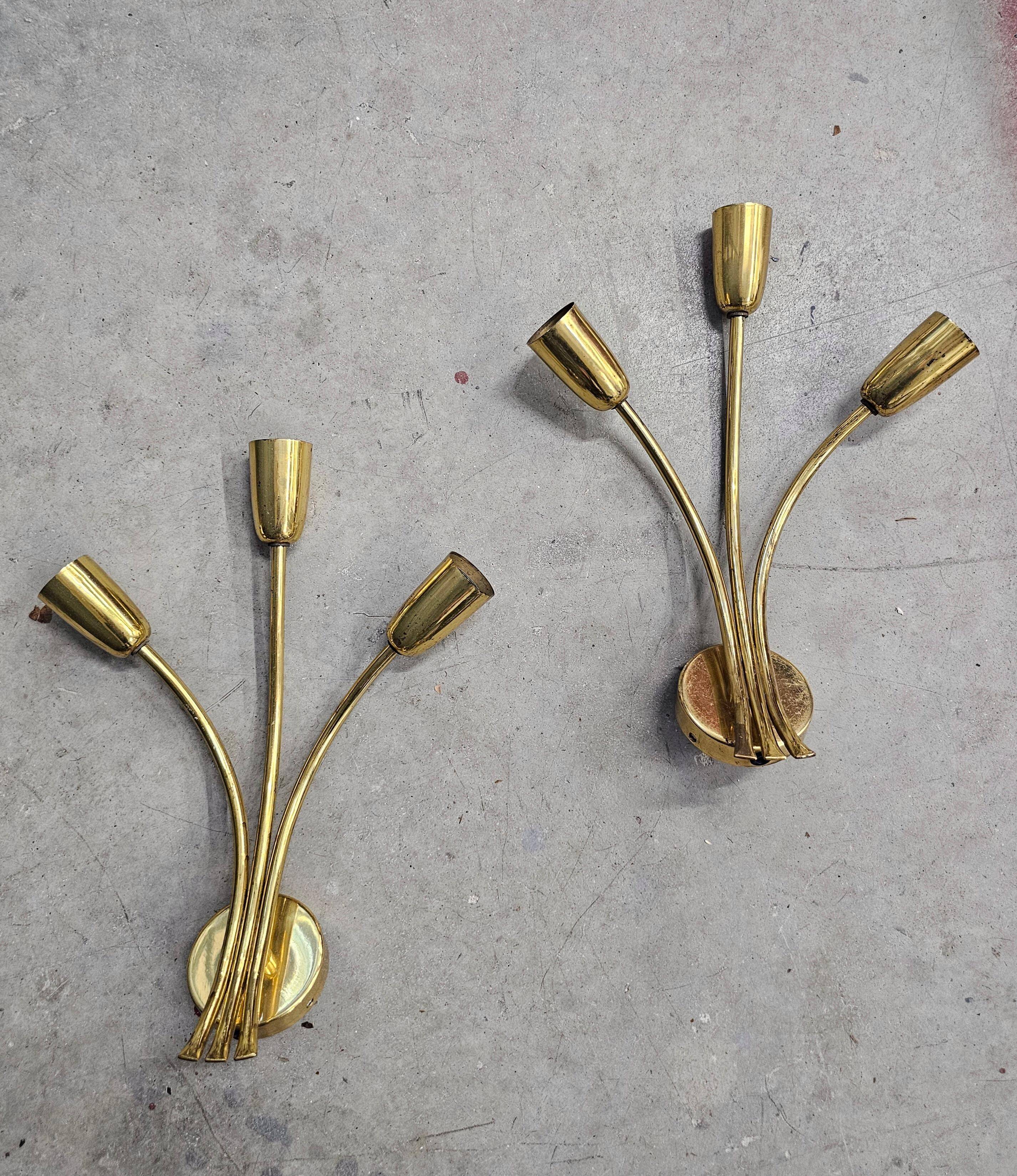 Paire d'appliques en laiton Mid-Century attribuées à J.T. Kalmar