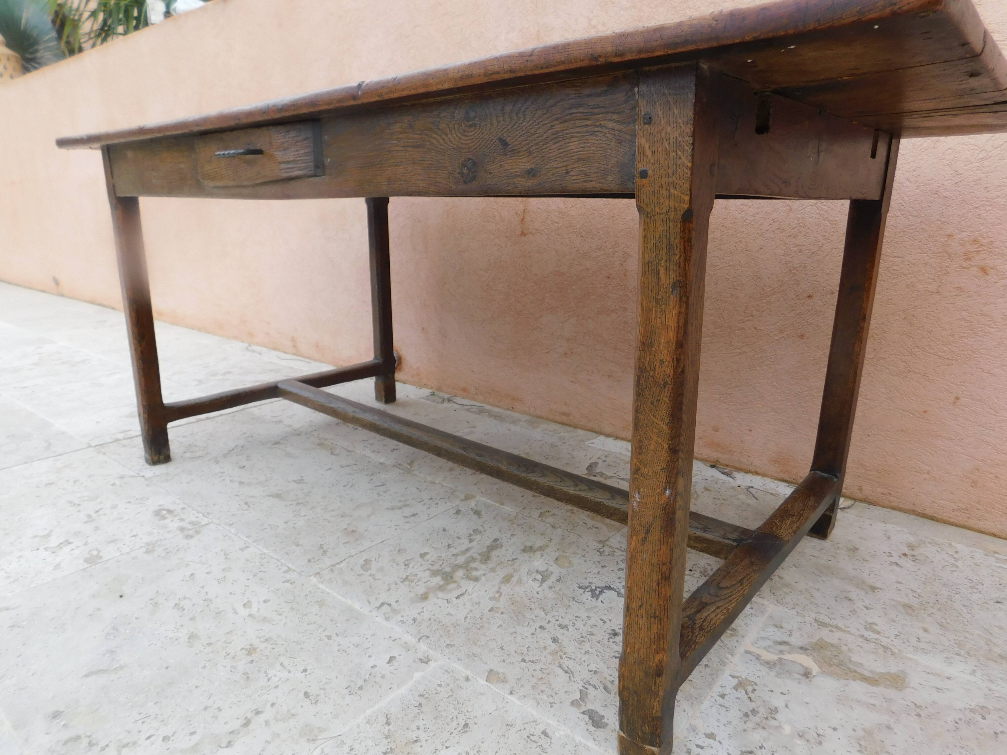 Farm table