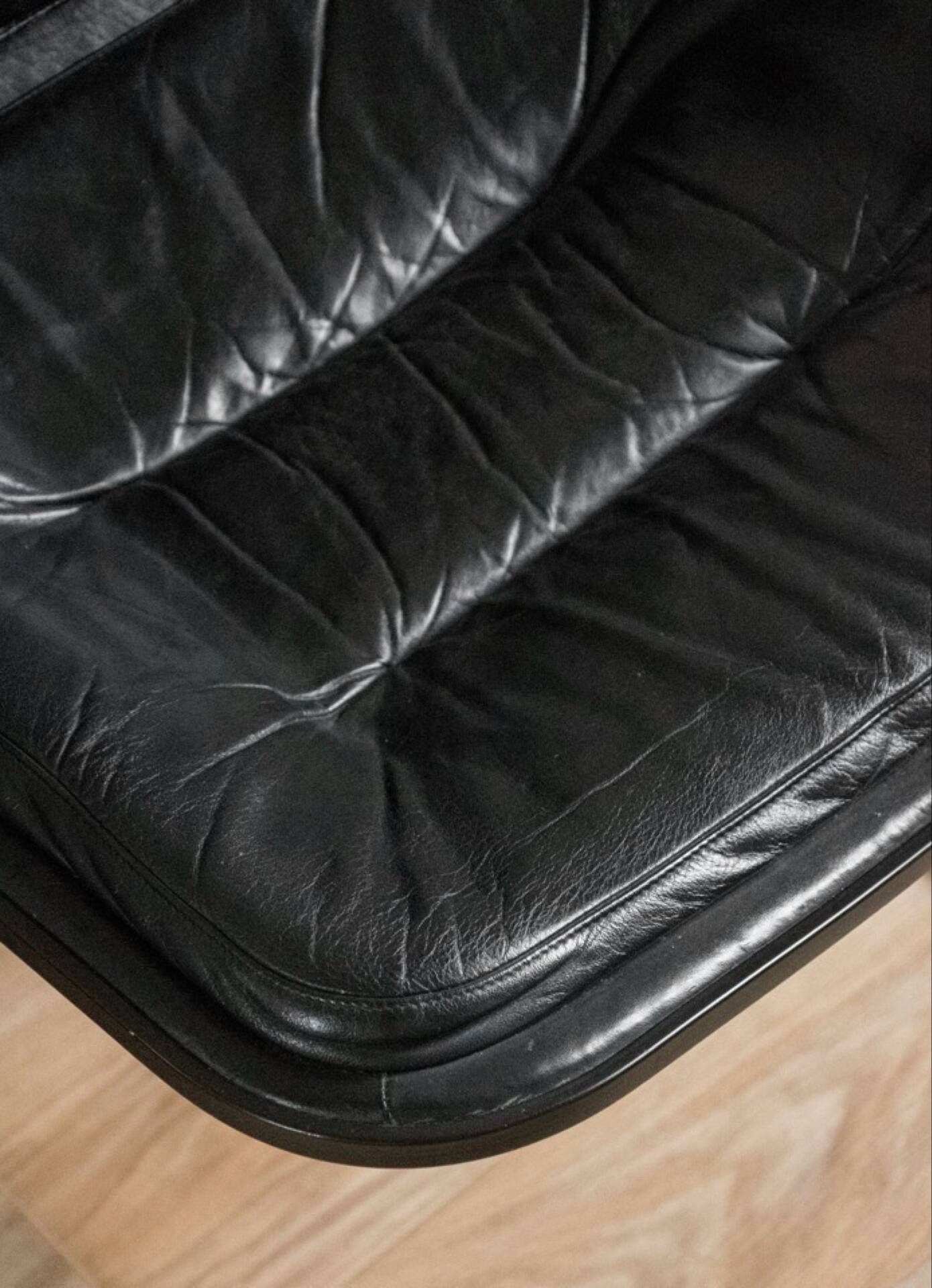 Paire de chaises cuir