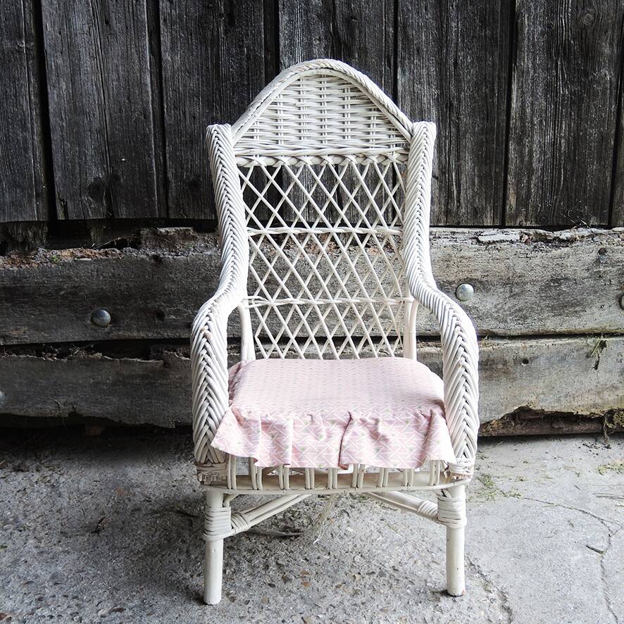 Antique White Wicker Children's Armchair