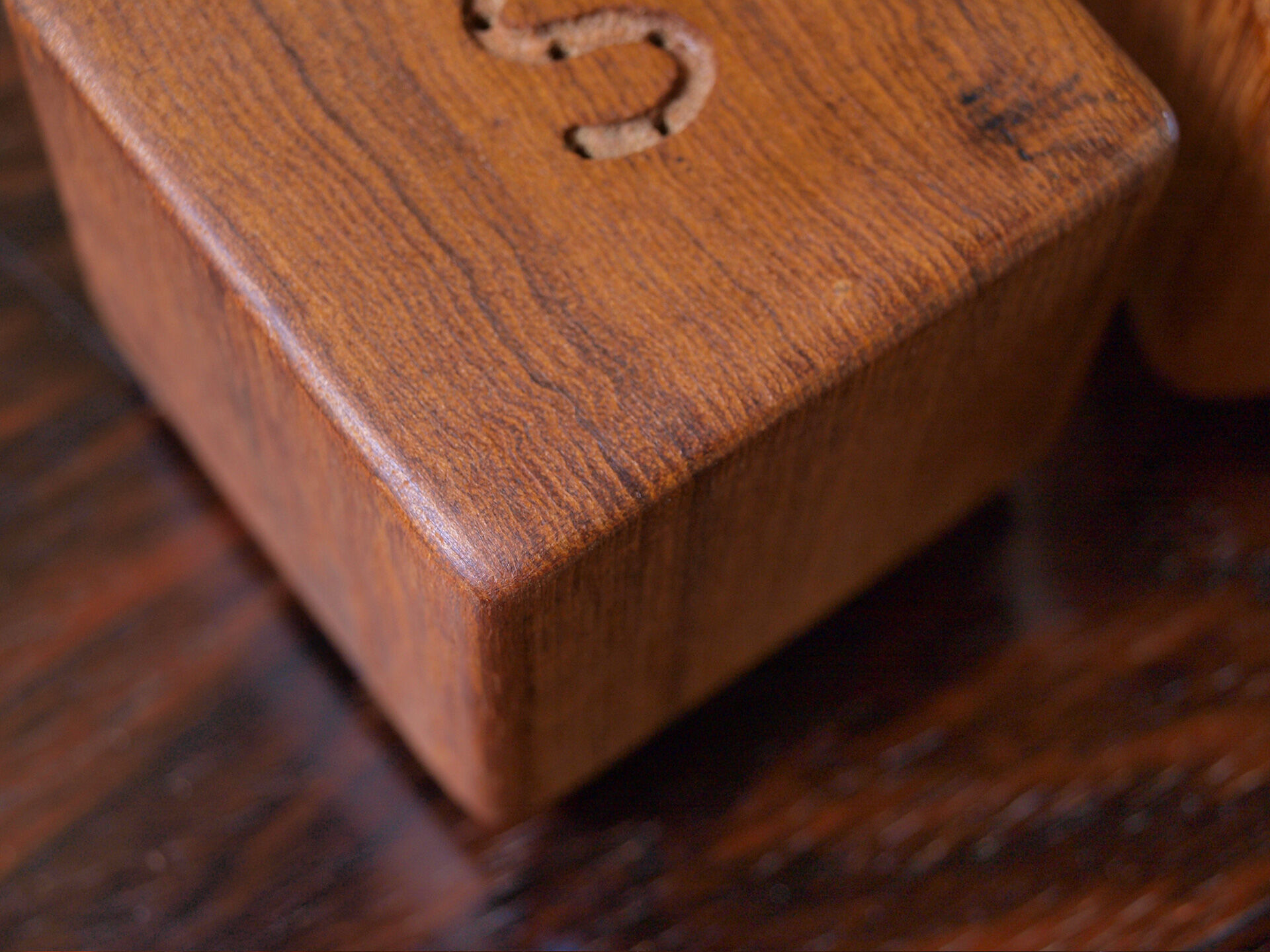 Scandinavian salt and pepper in teak