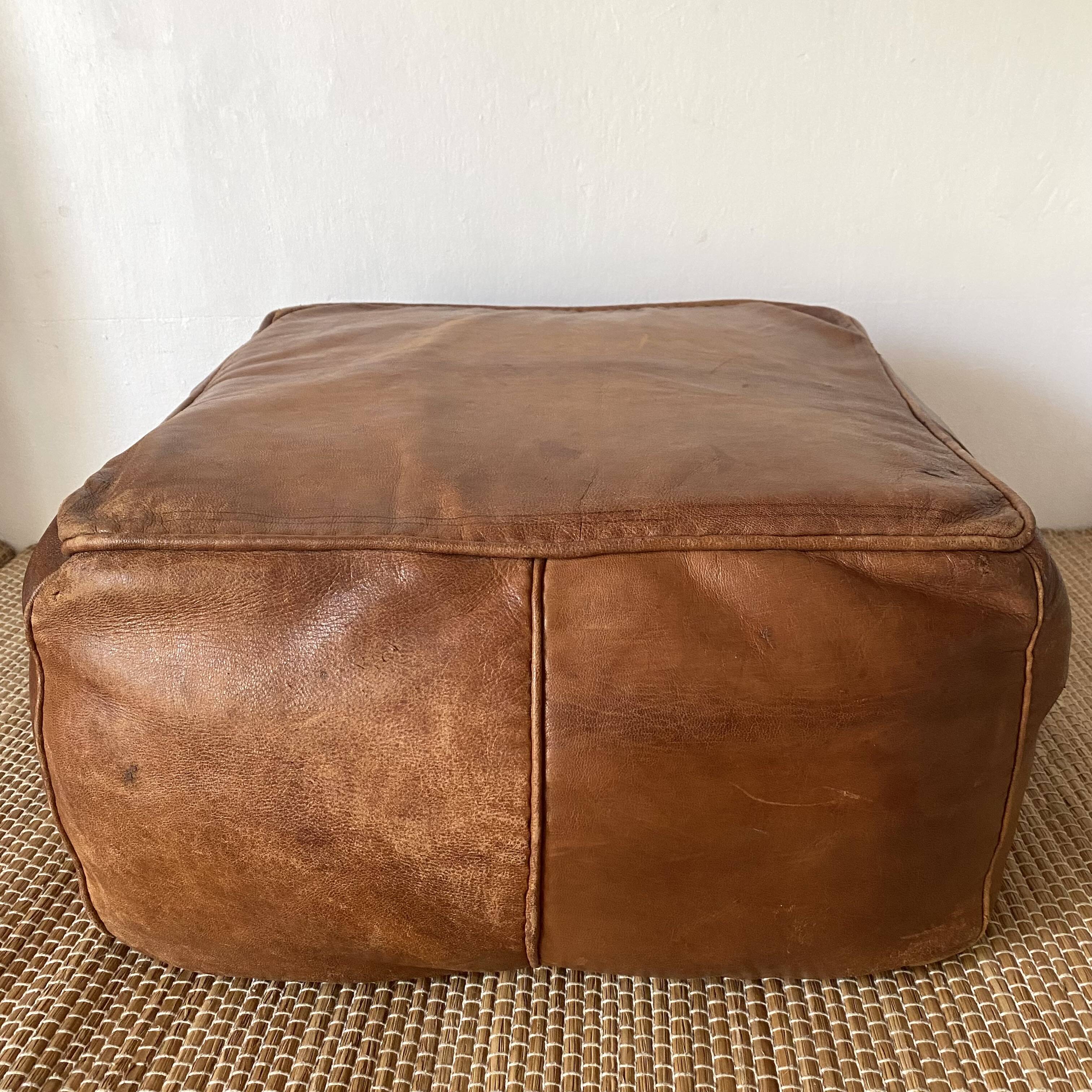 Pouf en cuir vintage carré