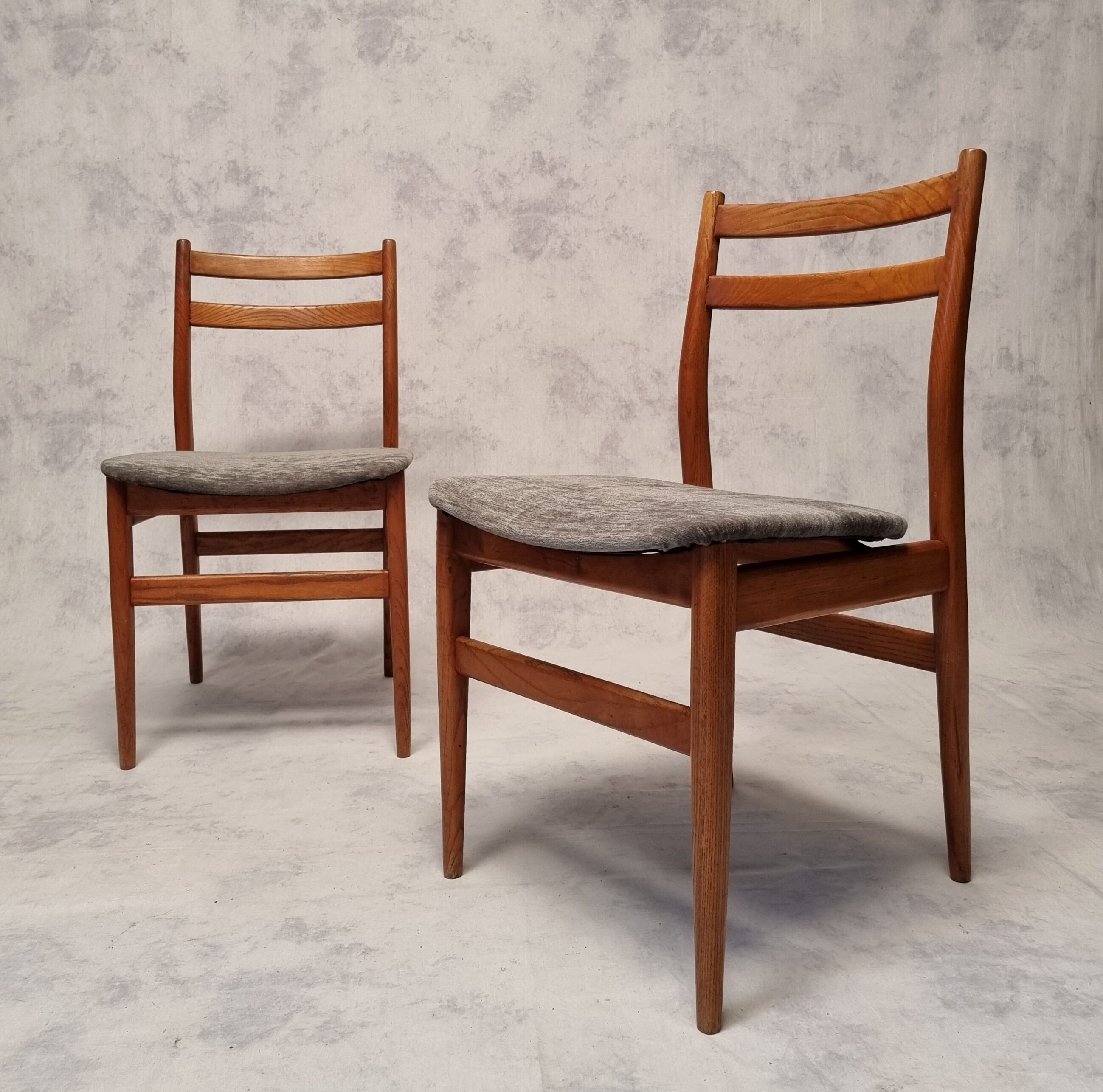 Suite of 6 french chairs - elm - ca 1960