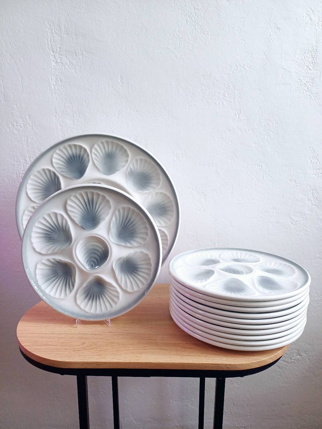 Set of 11 + 1 oyster plates Moulin des Loups