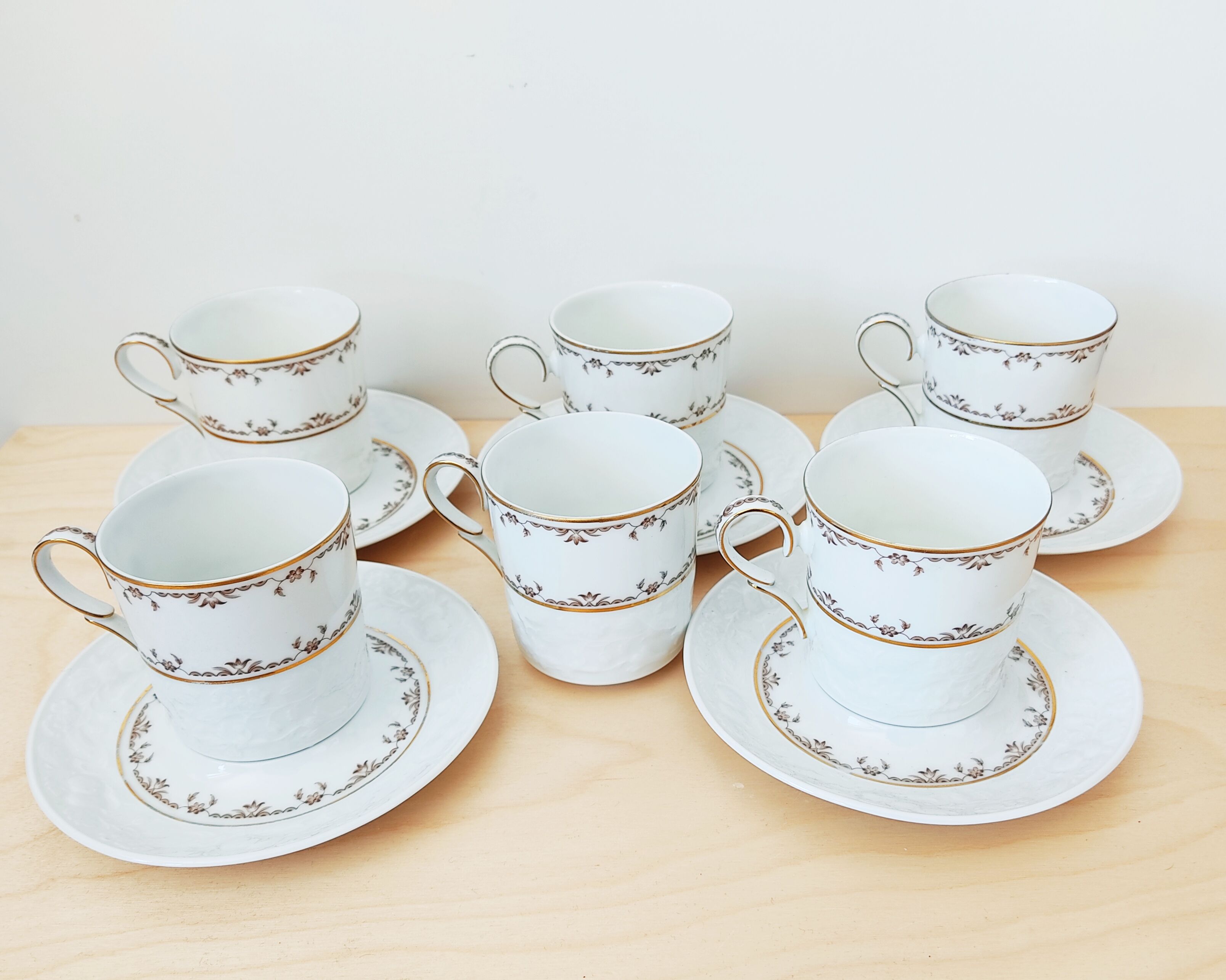 Ensemble de 6 tasses et 5 sous-tasses Bavaria