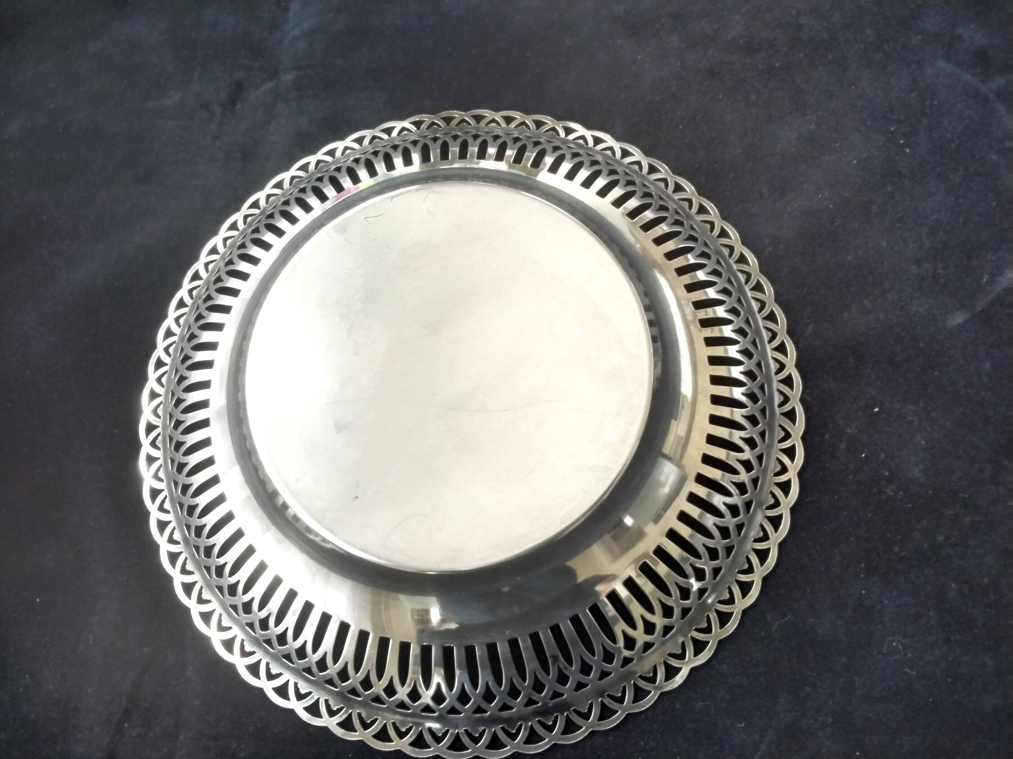 Silver metal bread basket openwork model
