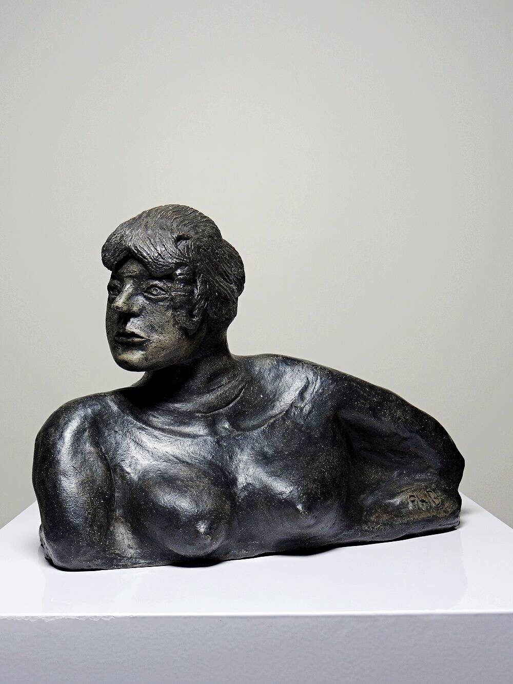 Buste de femme céramique XXe artisanat d'art à identifier
