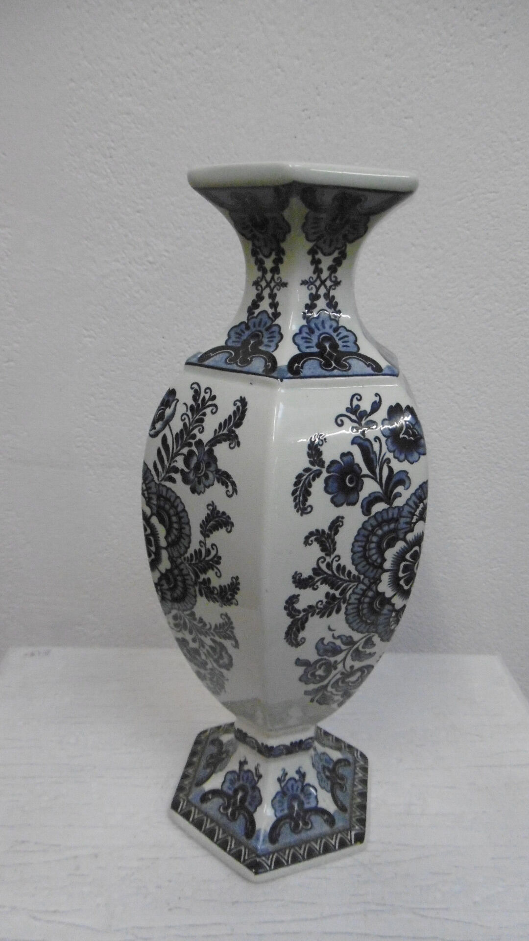 Vase en faience de Delft Royal Sphinx - decor oiseau bleu