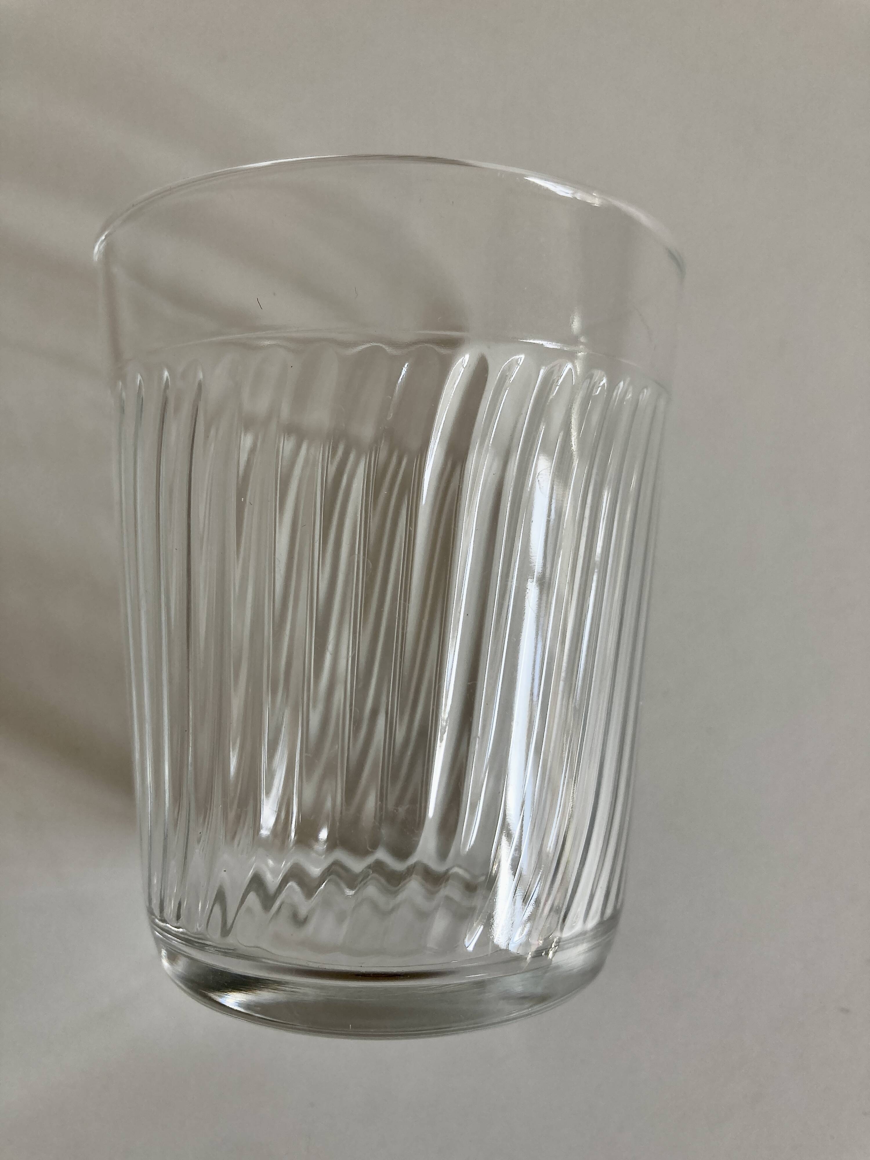 Set de 6 verres gobelets de verre pressé ondulations 1960 France